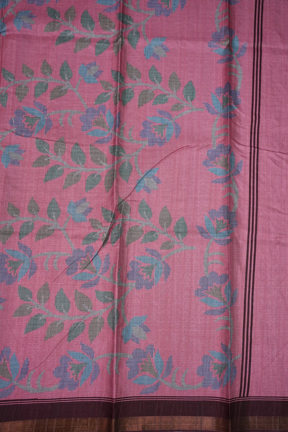 Semi Crepe Saree with Floral Design & Small Border – Dusty Pink