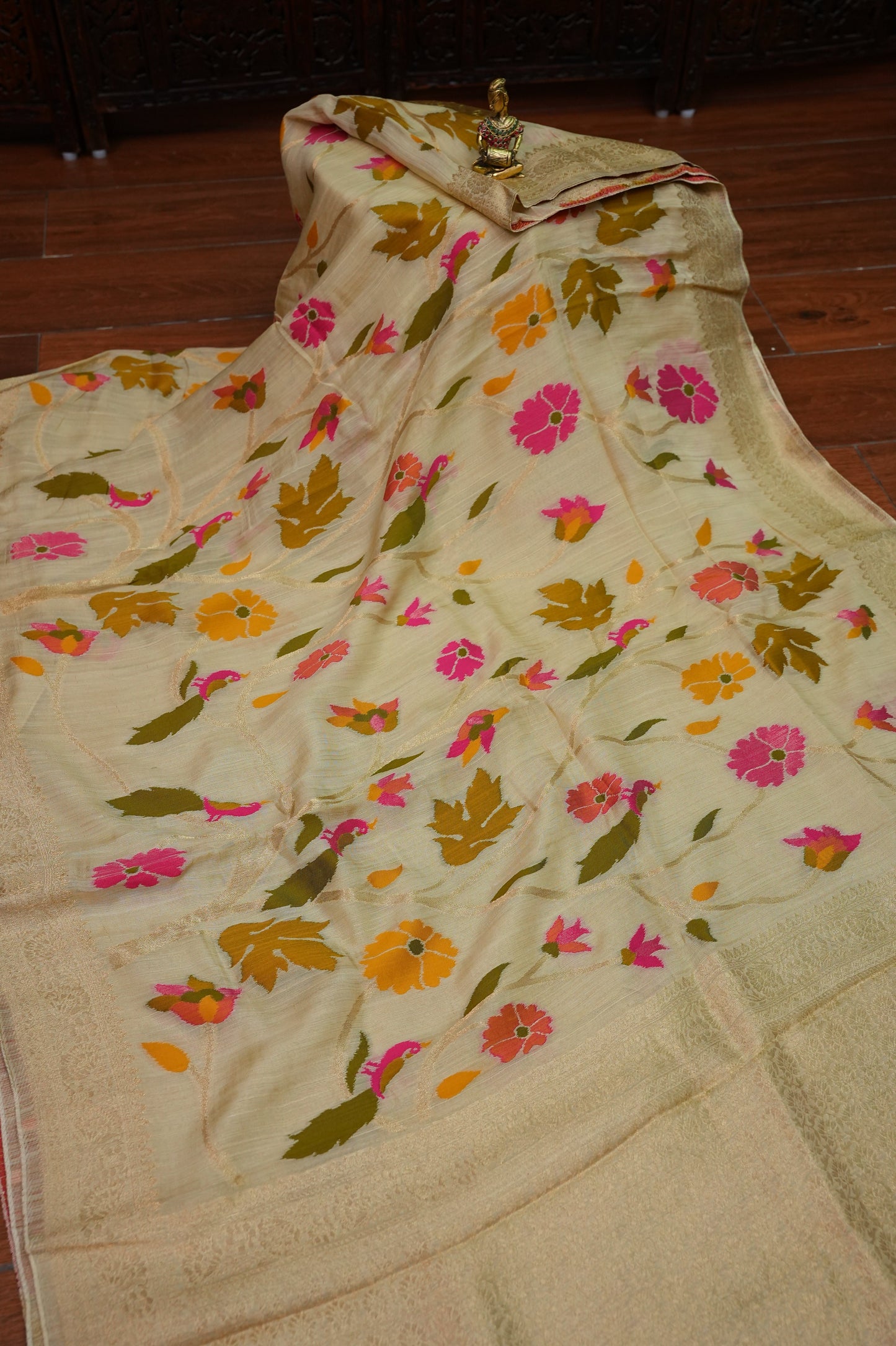 Soft Matka Banarasi Saree with Needle Design Work – Half White