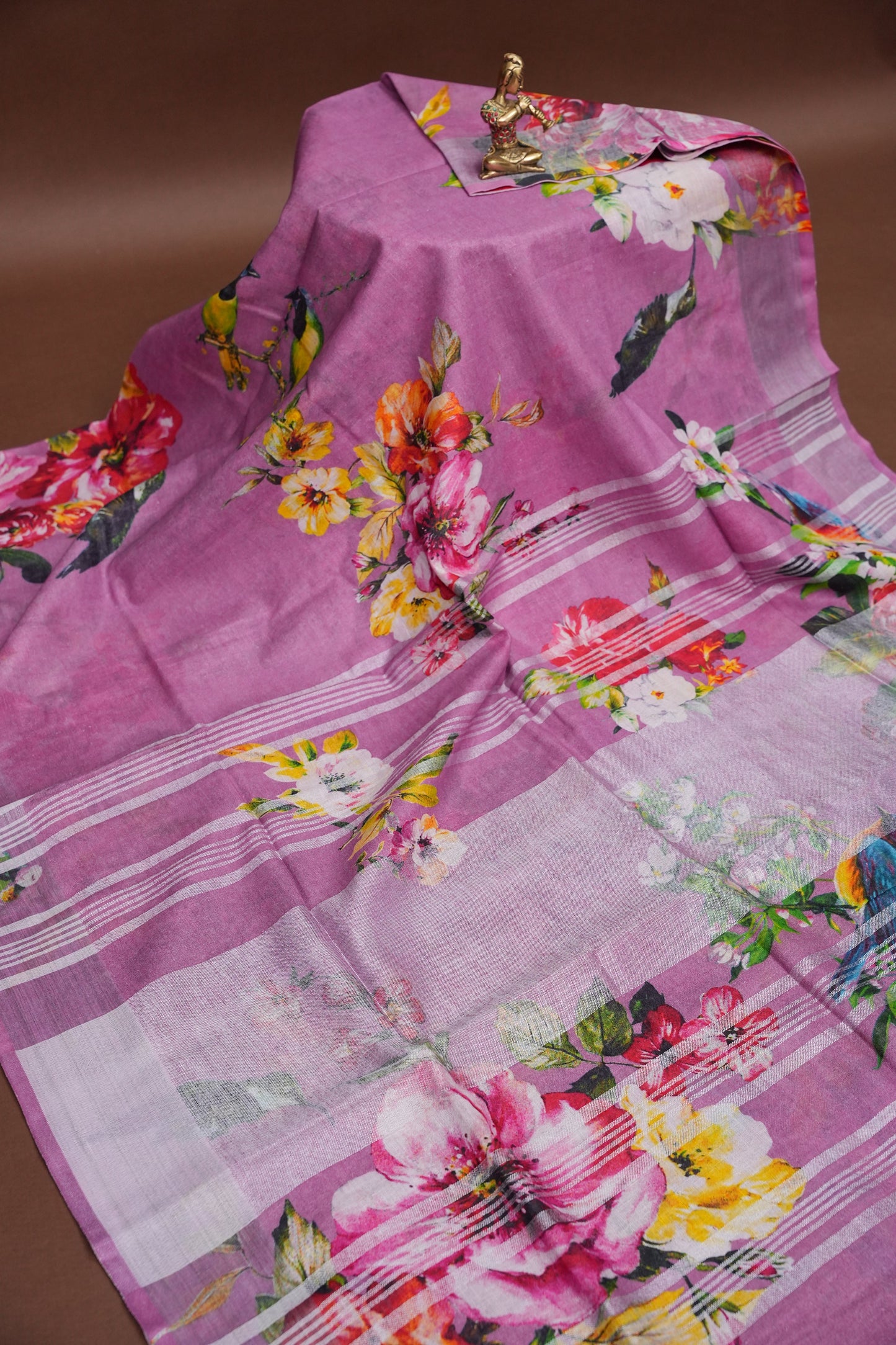 Digital Printed Pure Linen Saree - Pink