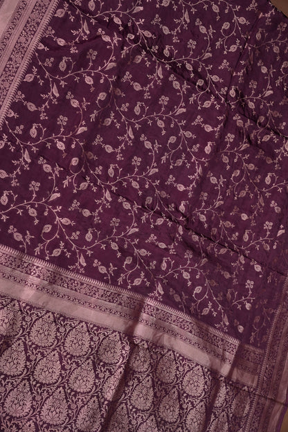 Banarasi Silk Saree – Rich Plum Purple with Intricate Gold Zari Floral Weave