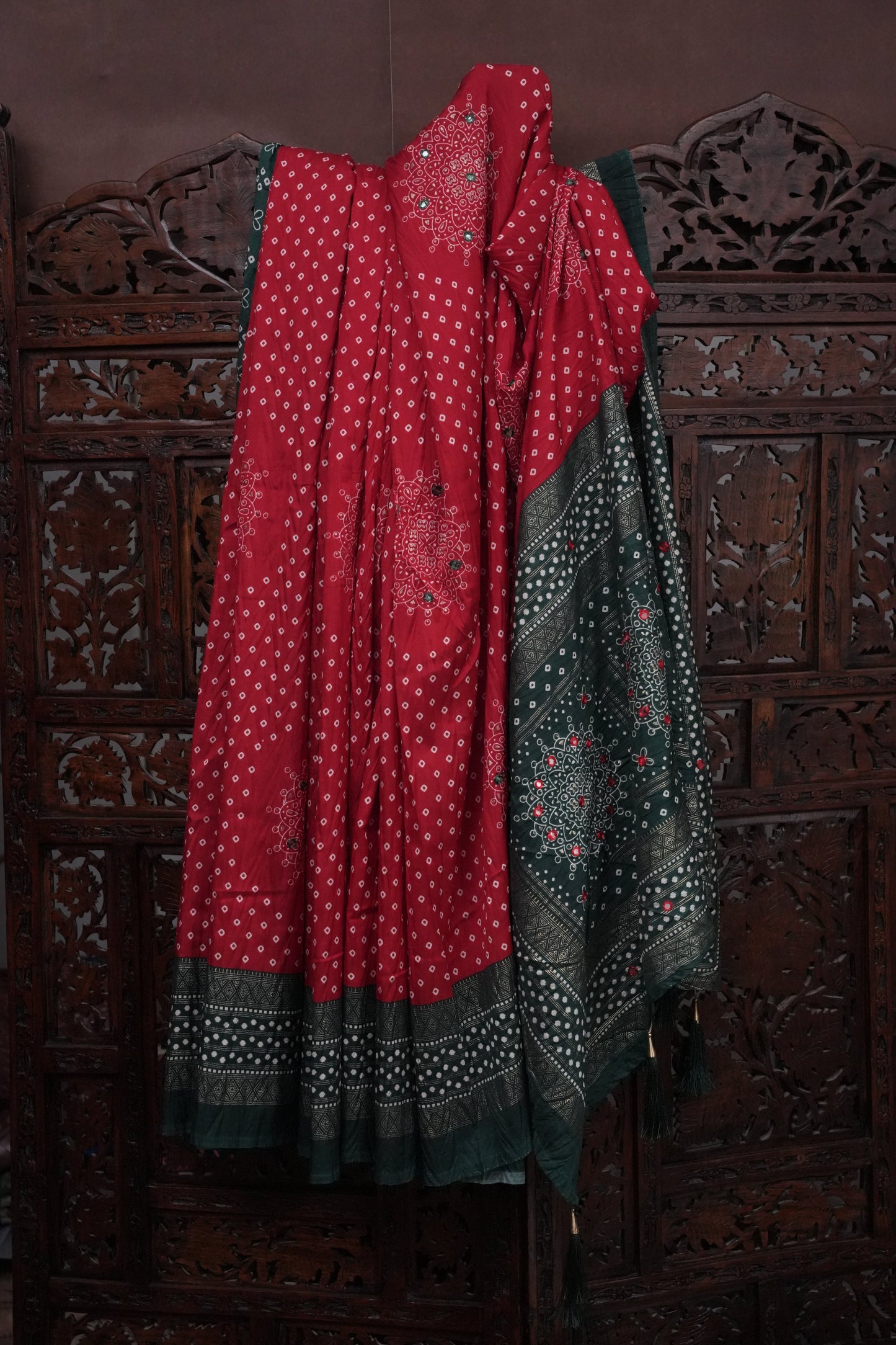 Bandhini Digital Print Semi Silk Saree-Pink and Green