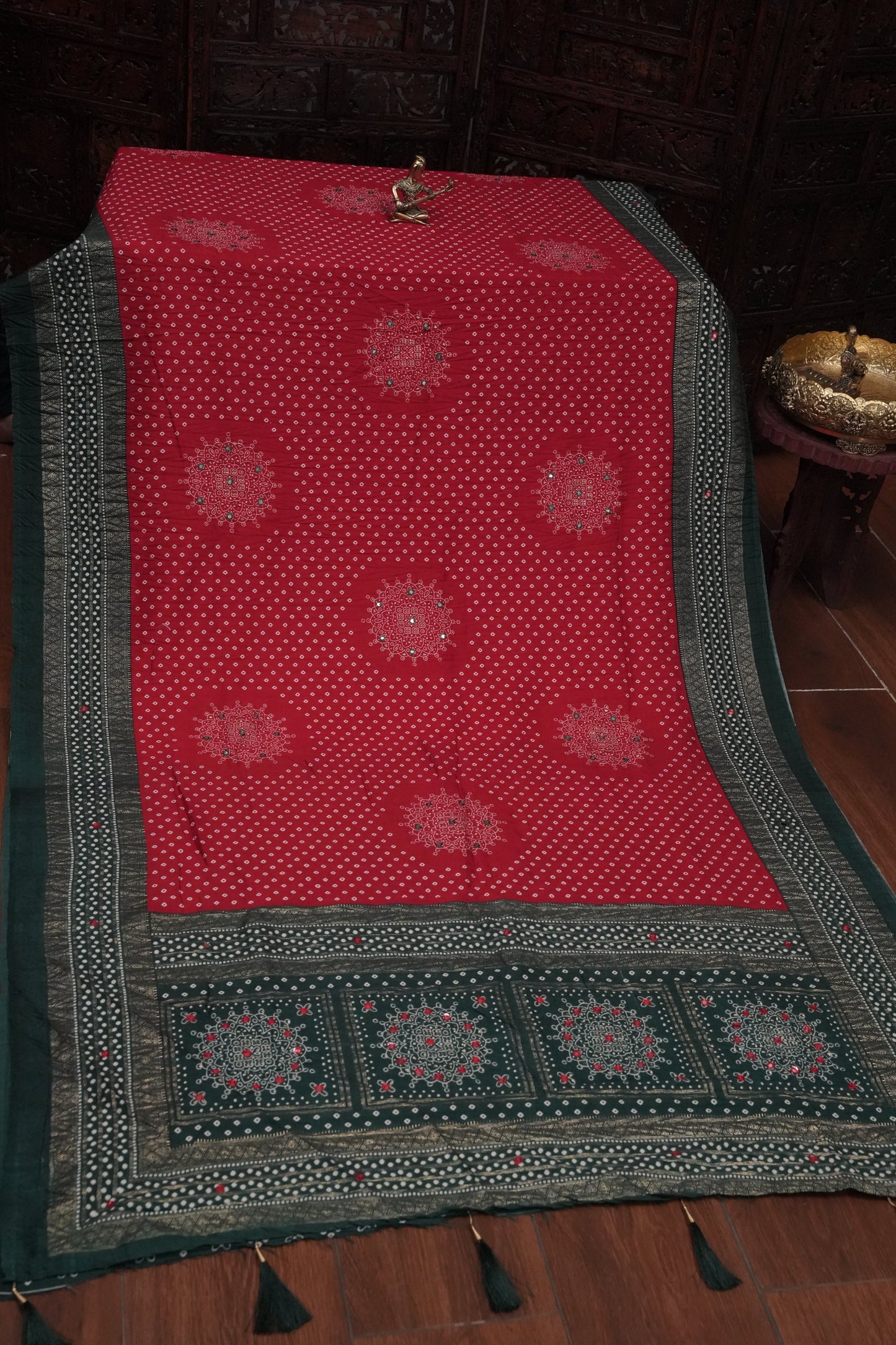 Bandhini Digital Print Semi Silk Saree-Red and Green