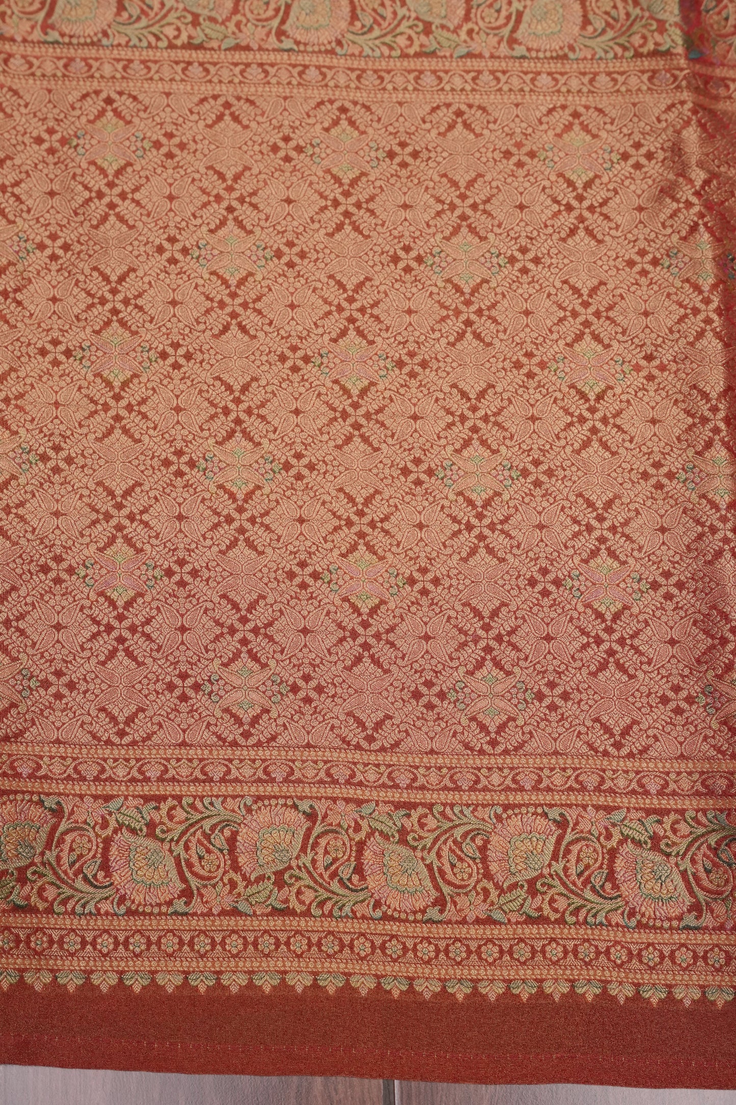 Kashmiri Pashmina Mellow Tissue Banarasi Saree - Ivory & Peach
