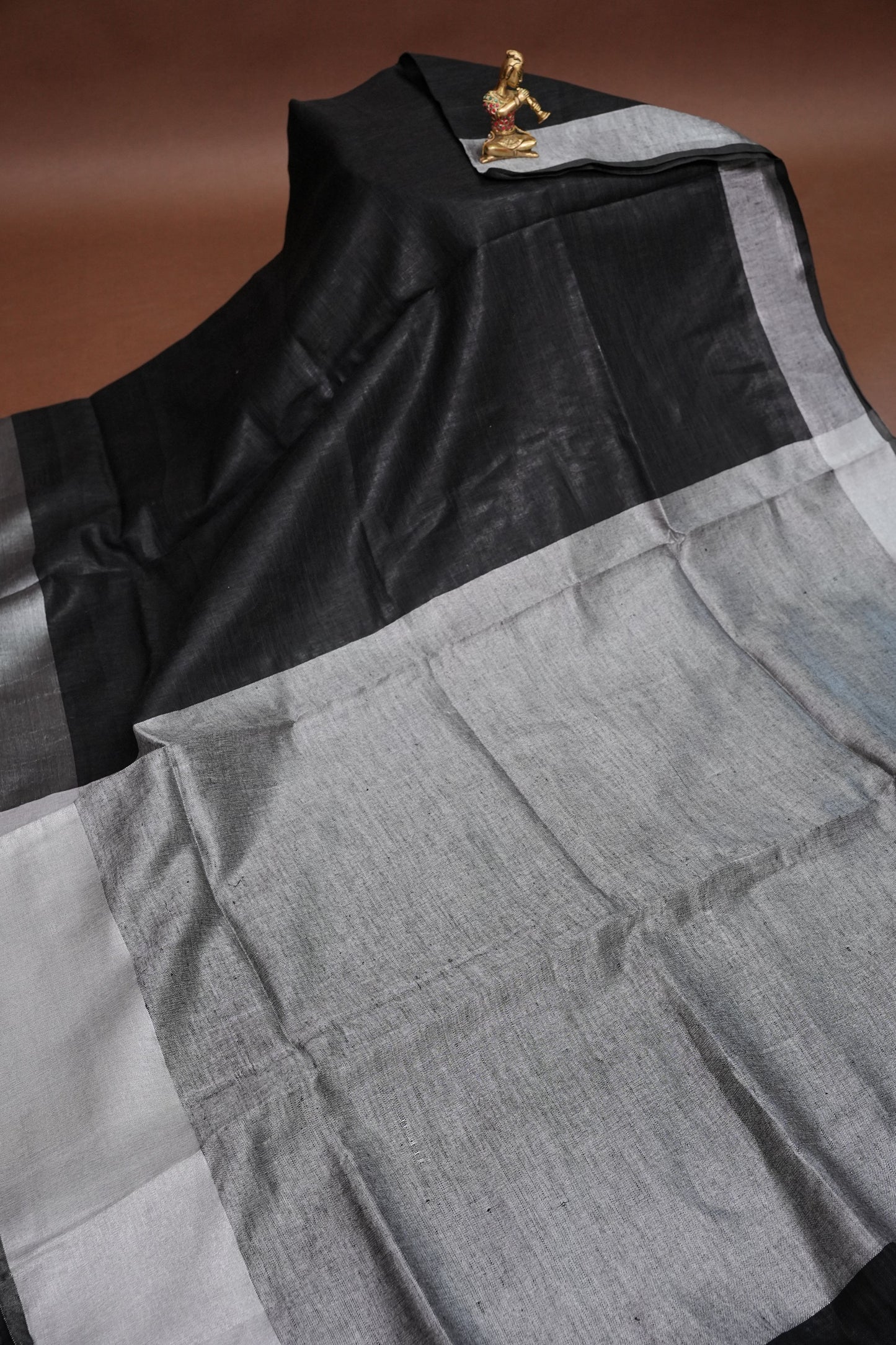 Pure Linen Silk Saree – Classic Black & Silver Dual Tone with Minimalist Border