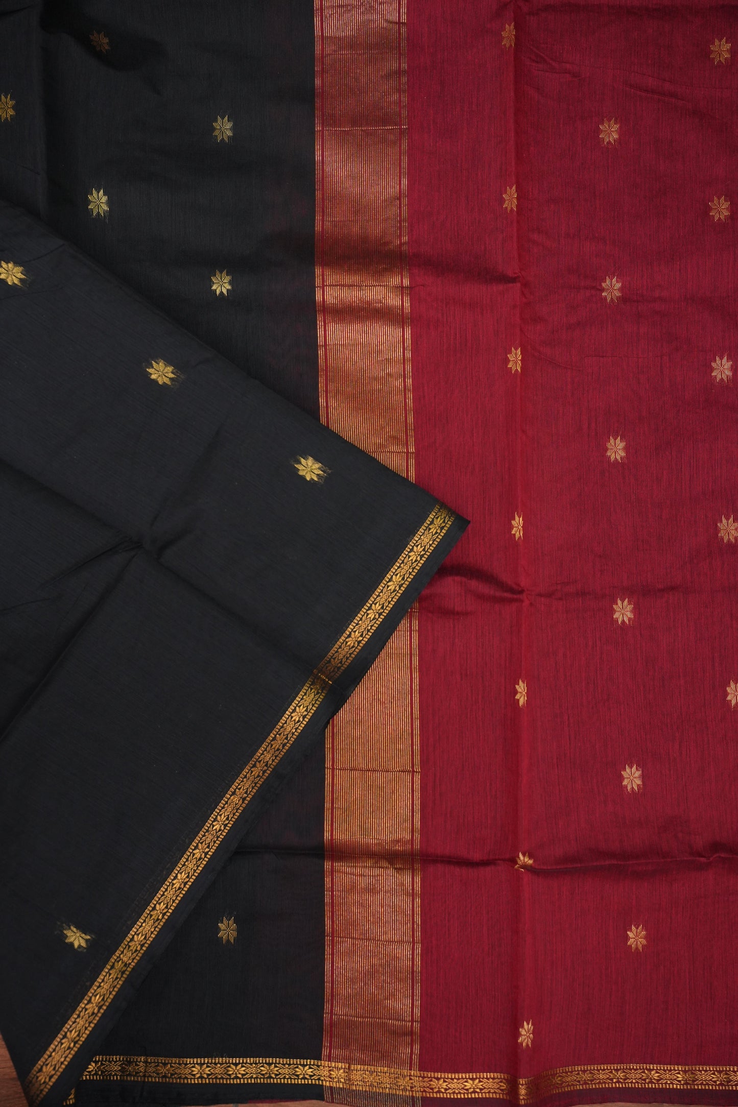 Maheshwari Silk Cotton Saree|Black & Red