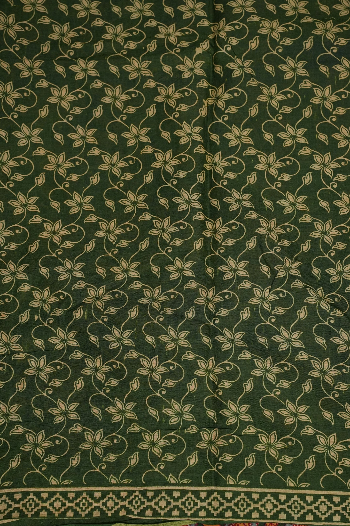Kalamkari Cotton Saree – Deep Forest Green with Traditional Floral & Border Prints