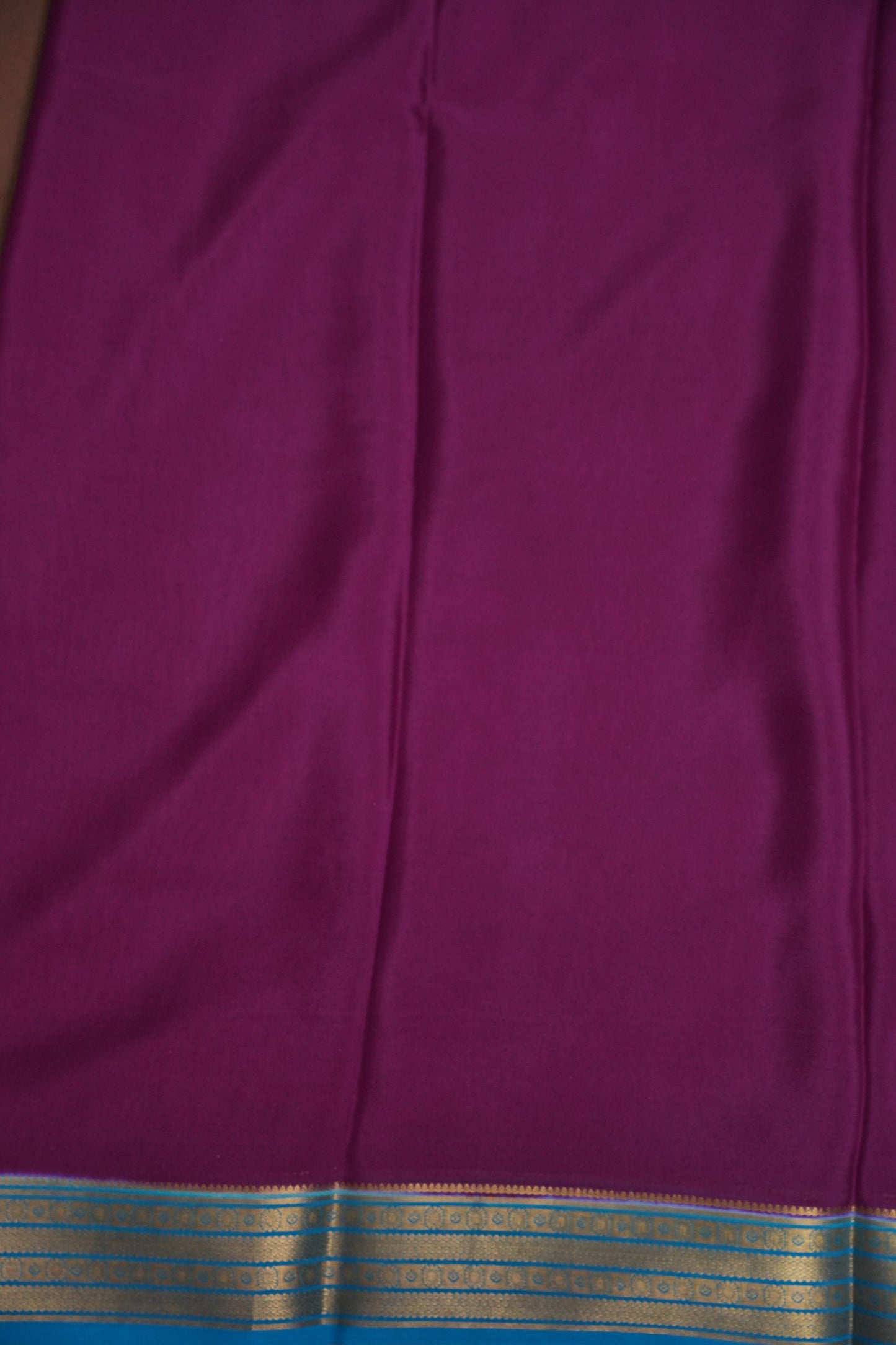 Plain Pure Crepe Mysore Silk Saree With Contrast Blue Retta Pet Border - Purple