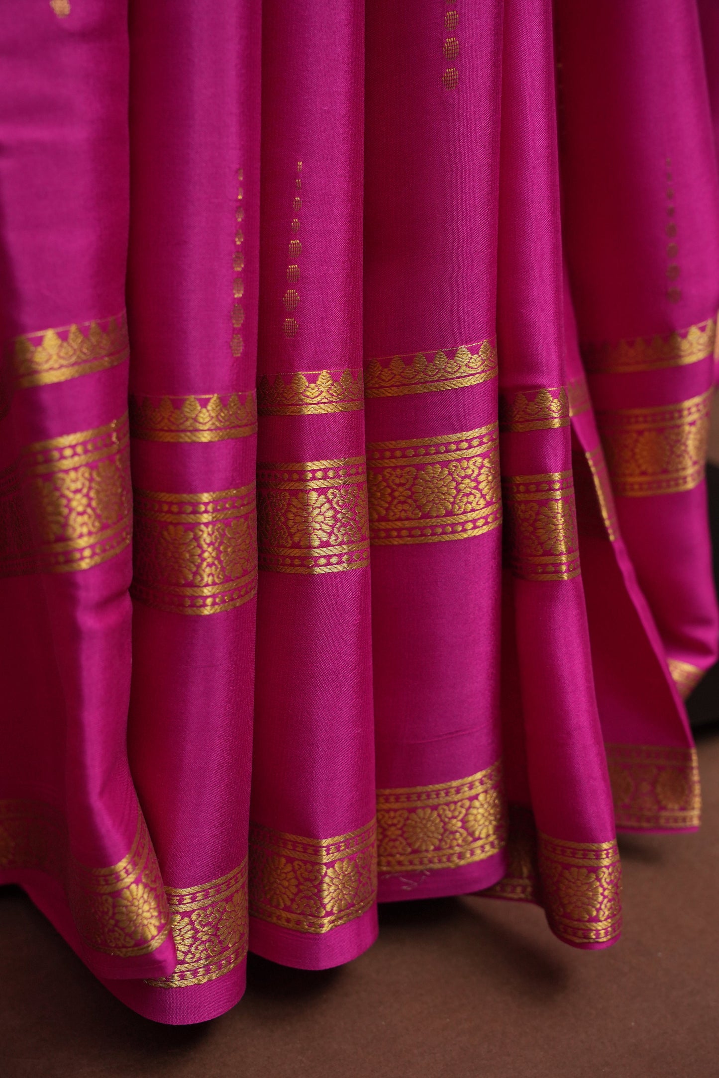 Plain Pure Crepe Mysore Silk Saree With Retta Pet Border - Hot Pink