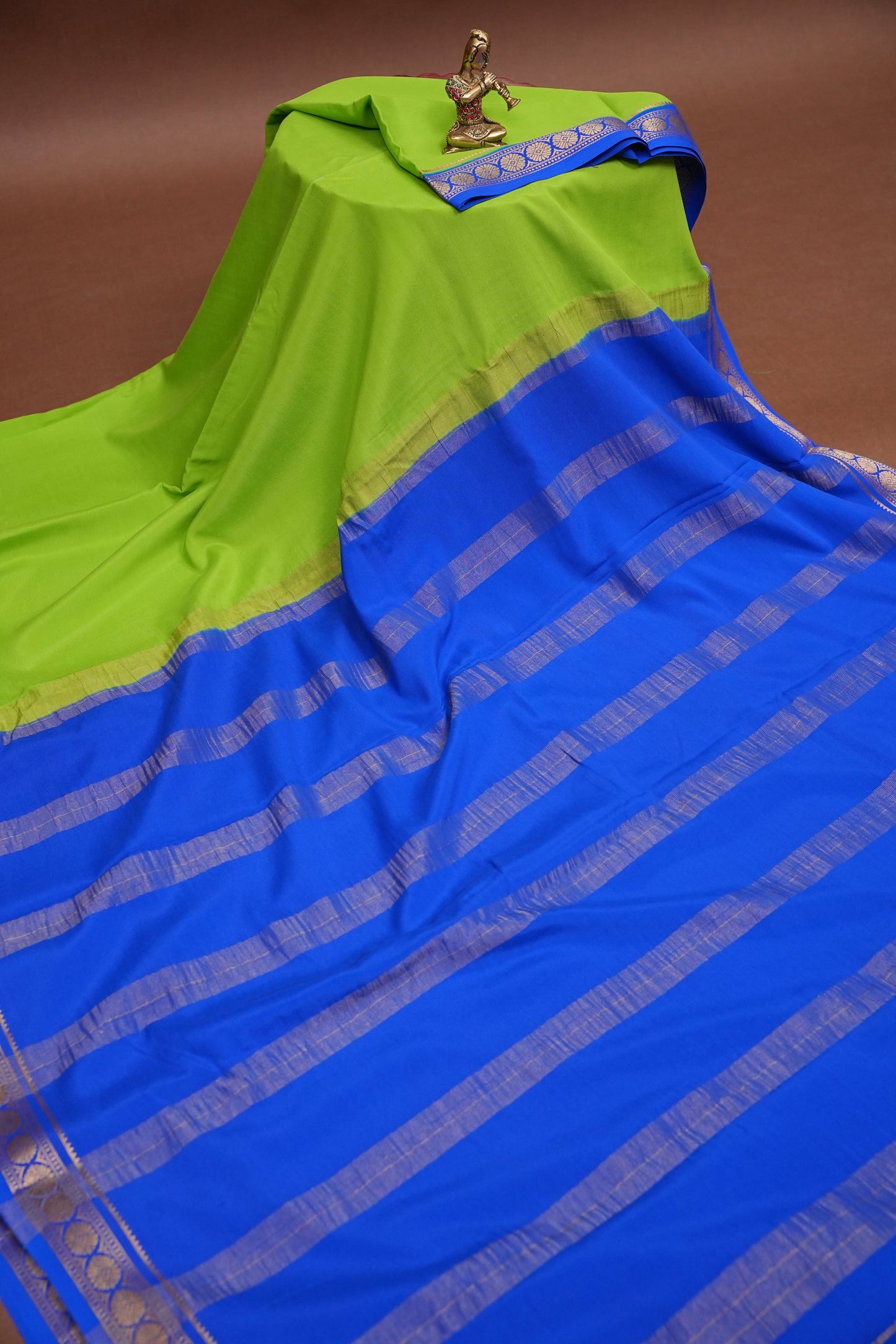 Plain Pure Crepe Mysore Silk Saree in Parrot Green With Contrast Ink Blue Pallu & Blouse