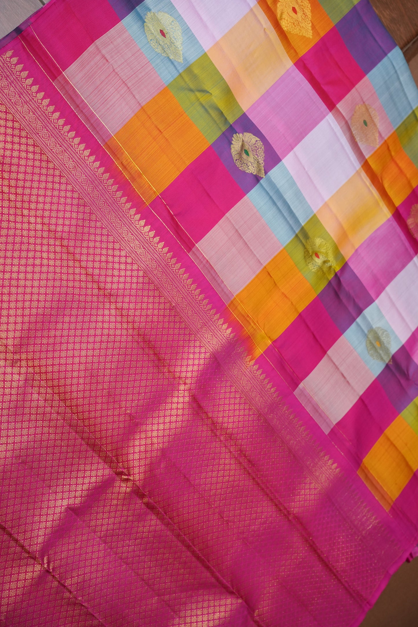 PURE KANCHIPURAM SILK PALLAM PALUM KATTAM SAREE – MULTICOLOUR CHECKS WITH PINK PALLU | SILK MARK CERTIFIED