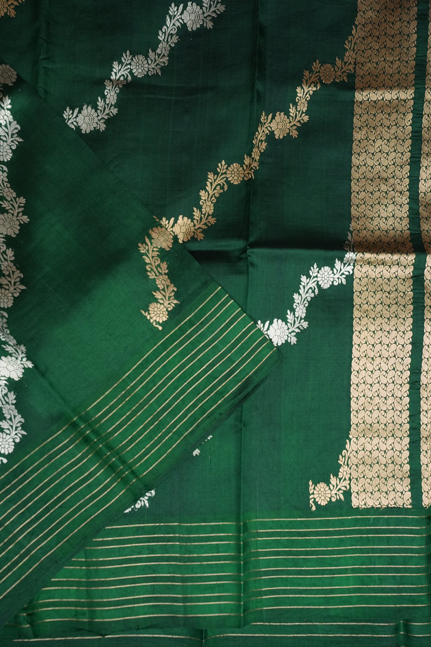 PURE MANGO SILK SAREE – EMERALD GREEN WITH FLORAL ZARI VINES