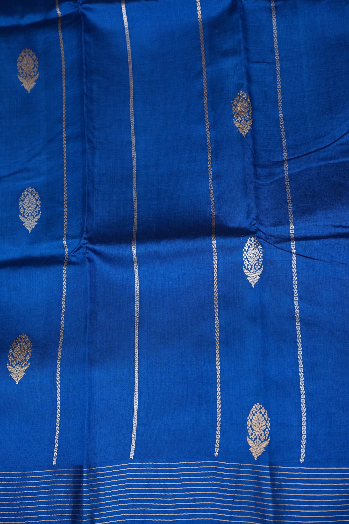 Pure Mango Silk Saree – Royal Blue with Silver-Gold Zari Motifs & Rich Gold Zari Pallu