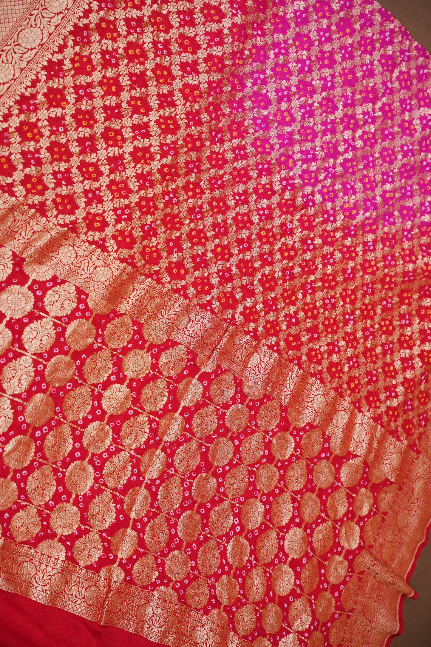 Red & Hot Pink Ombre-Pure Georgette Handloom Banaras Neem Zari Bandhej Saree.