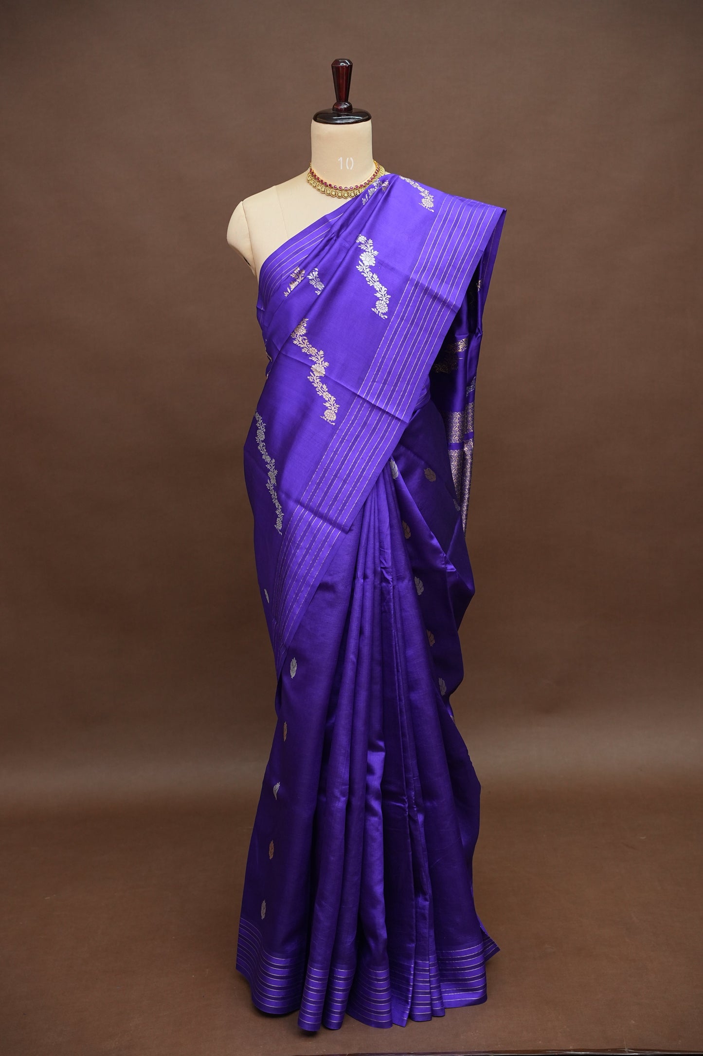 Pure Mango Silk Saree – Regal Violet with Floral Zari Vines & Rich Gold Zari Pallu