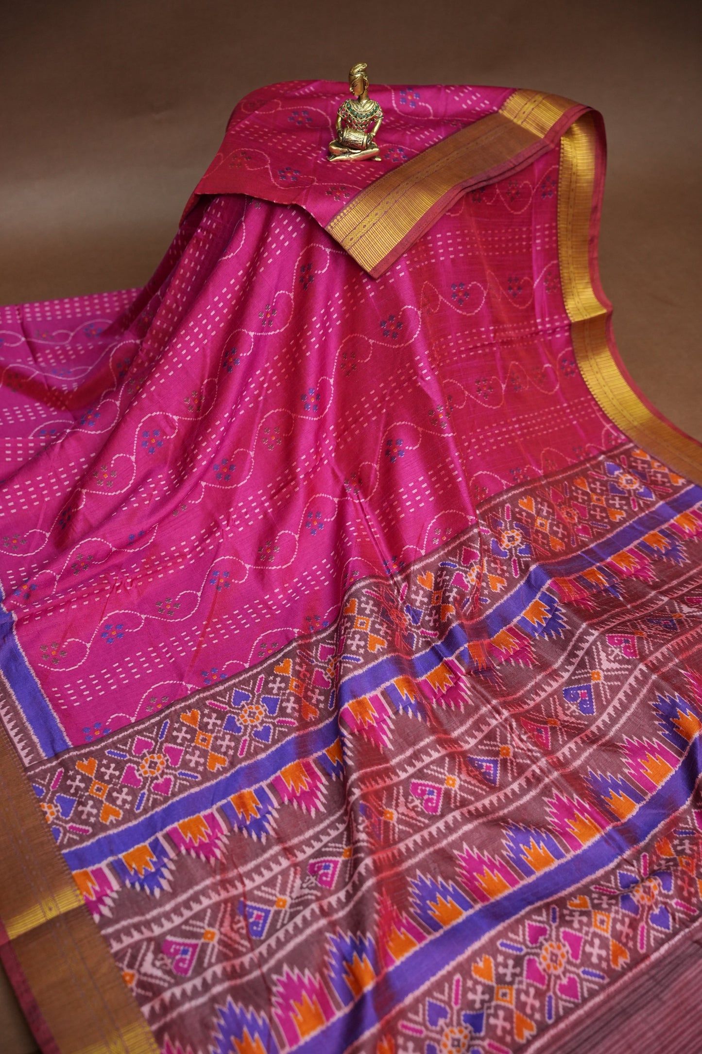 Magenta Pink Semi Silk Saree with Elegant Ikat-Inspired Weaves & Designer Pallu