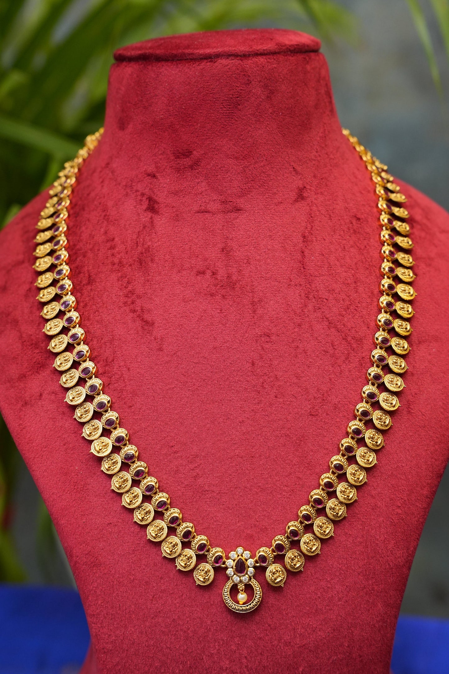 Antique Gold-Plated Temple Medium Length Necklace Set