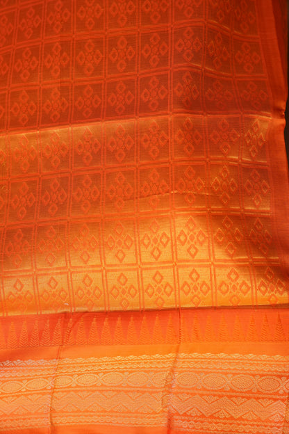 Gadwal Cotton Saree - Parrot Green & Orange