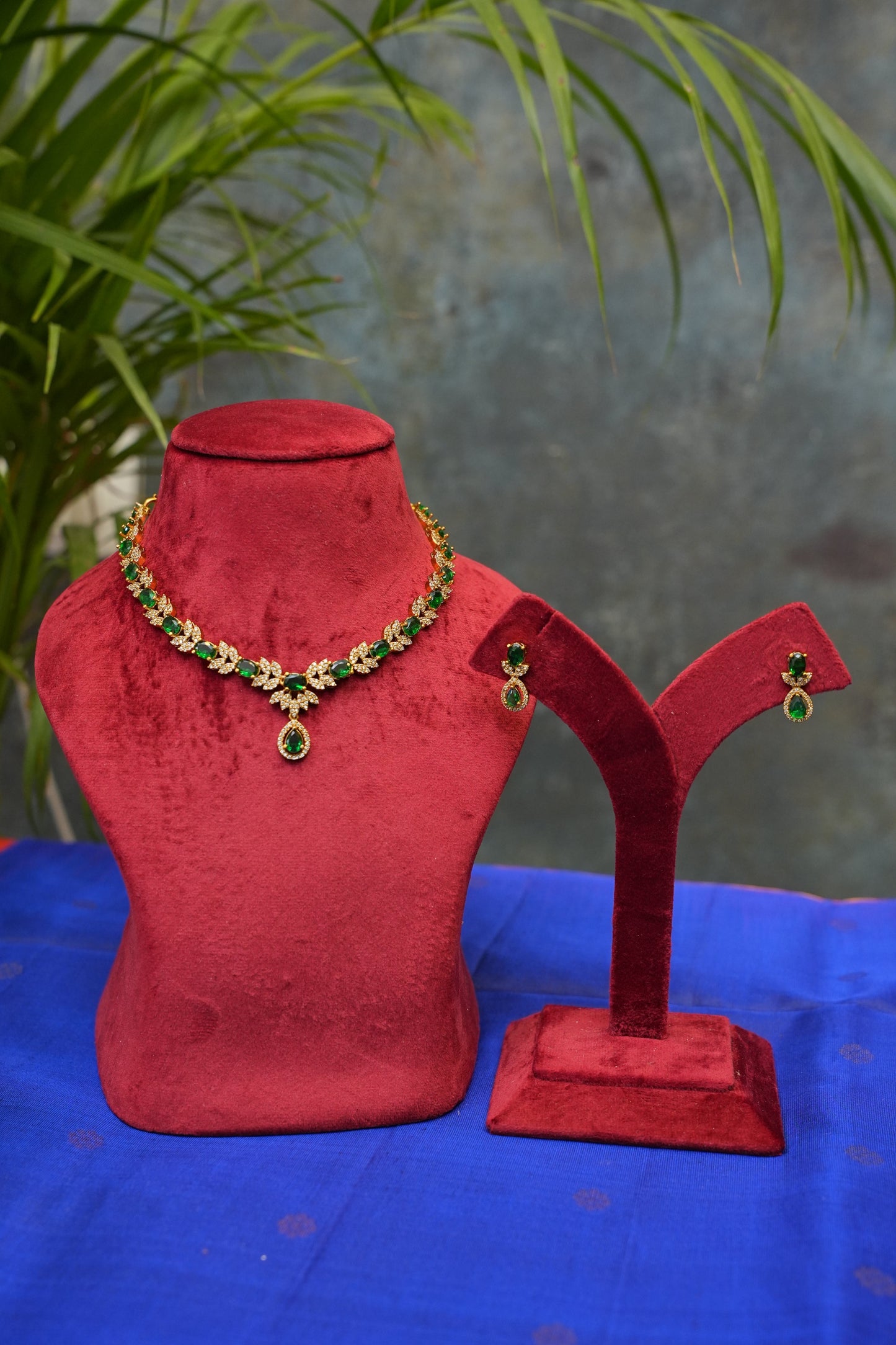 AD Necklace Set with Emerald & White Stone Deatailing With a Matching Earring