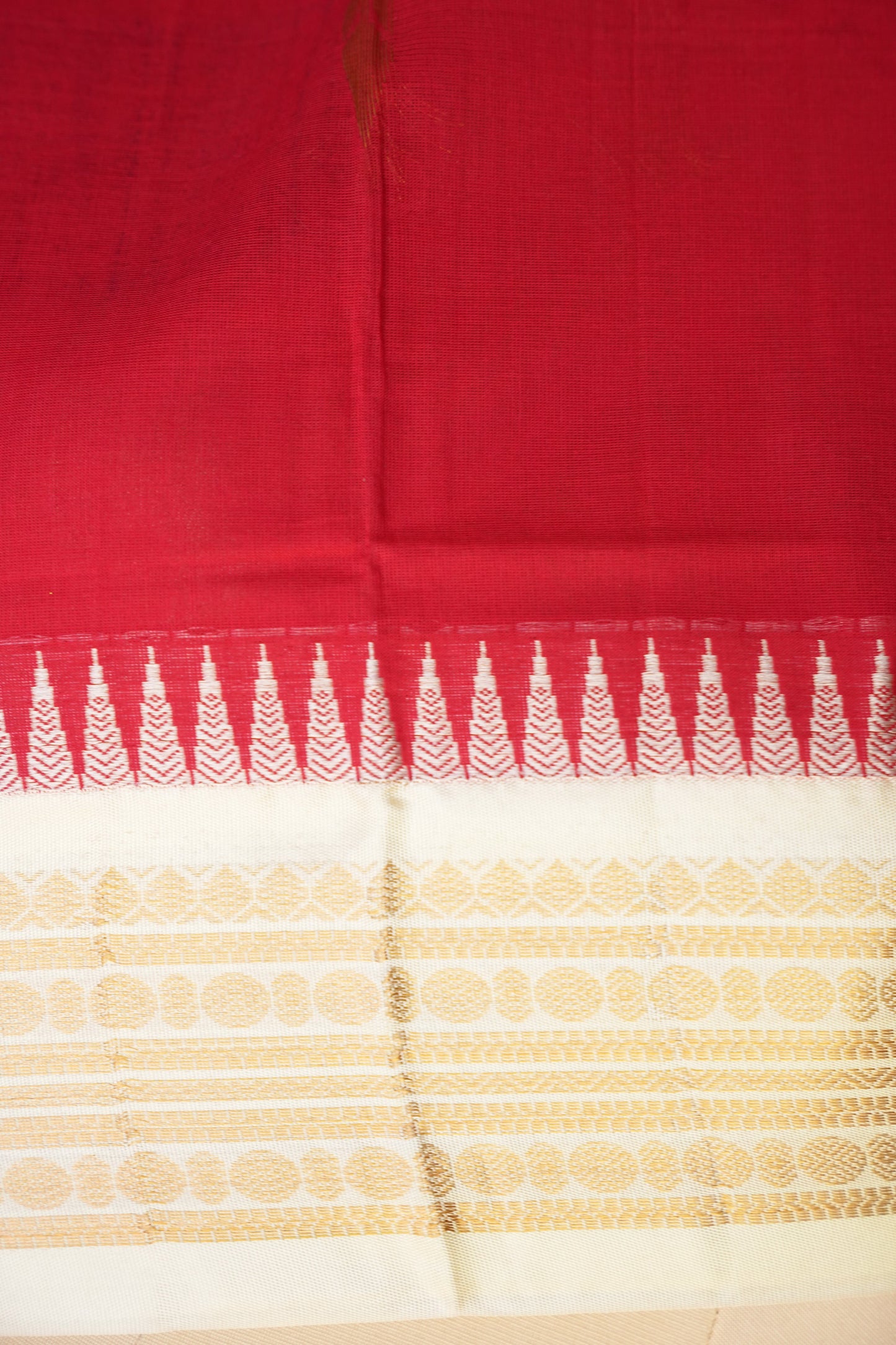 Gadwal Cotton Saree - Red and White