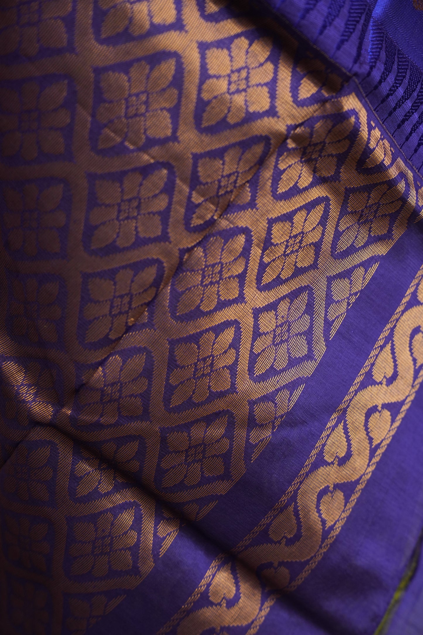 Gadwal Cotton Saree - Parrot Green & Royal Blue