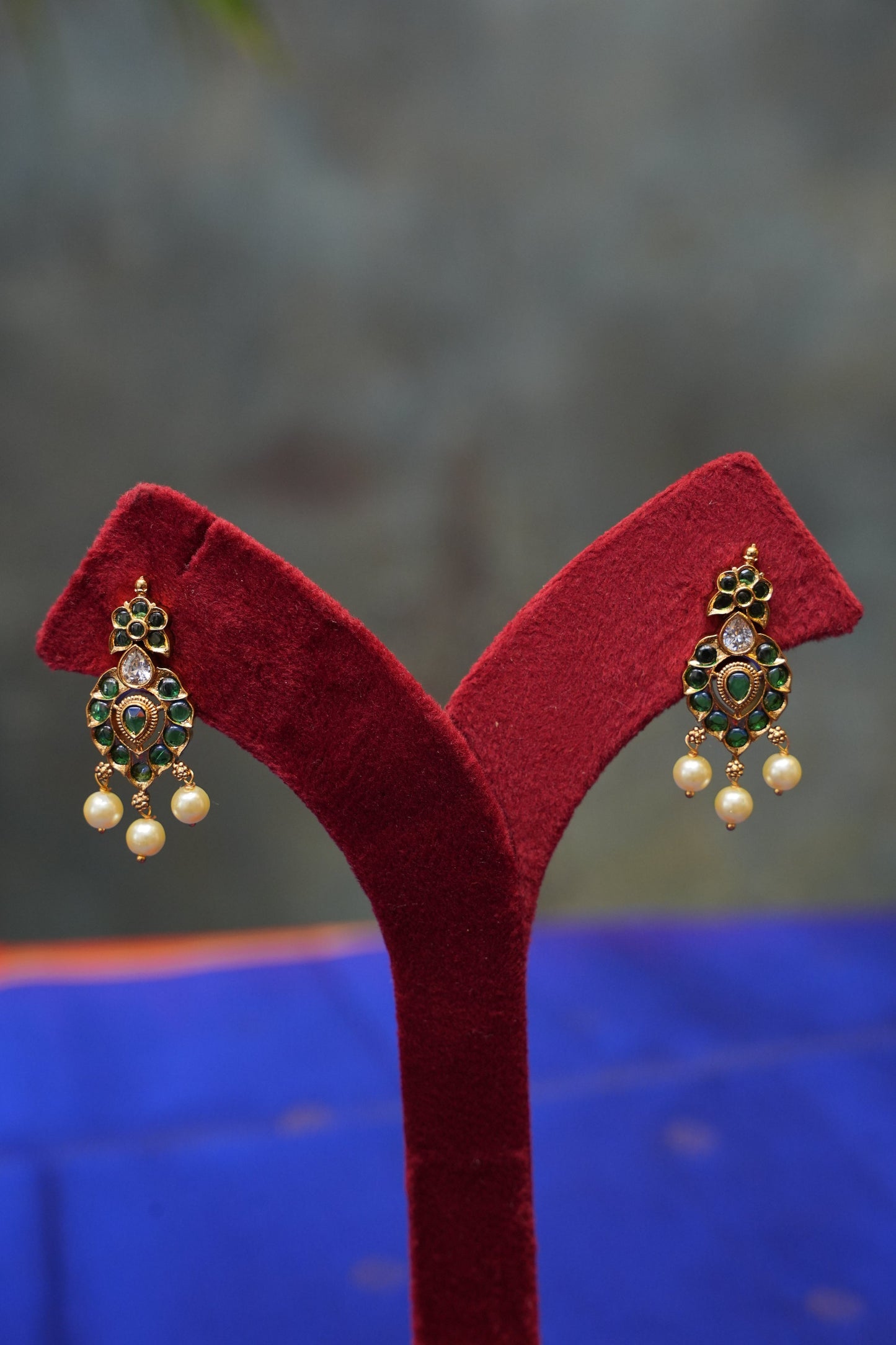 Antique Gold-Plated Emerald Stone Temple Jewellery Set