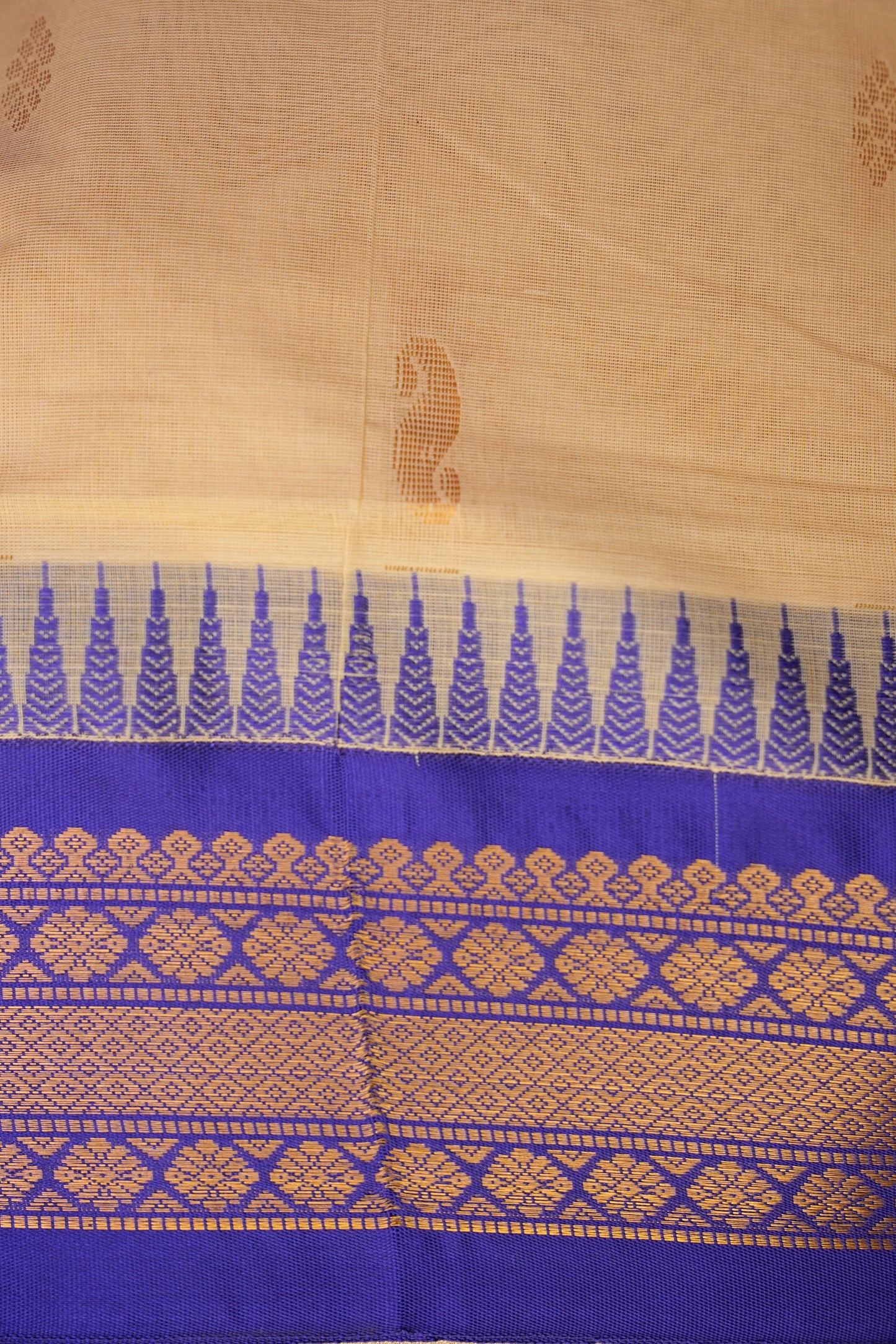 Gadwal Cotton Saree - Beige & Royal Blue