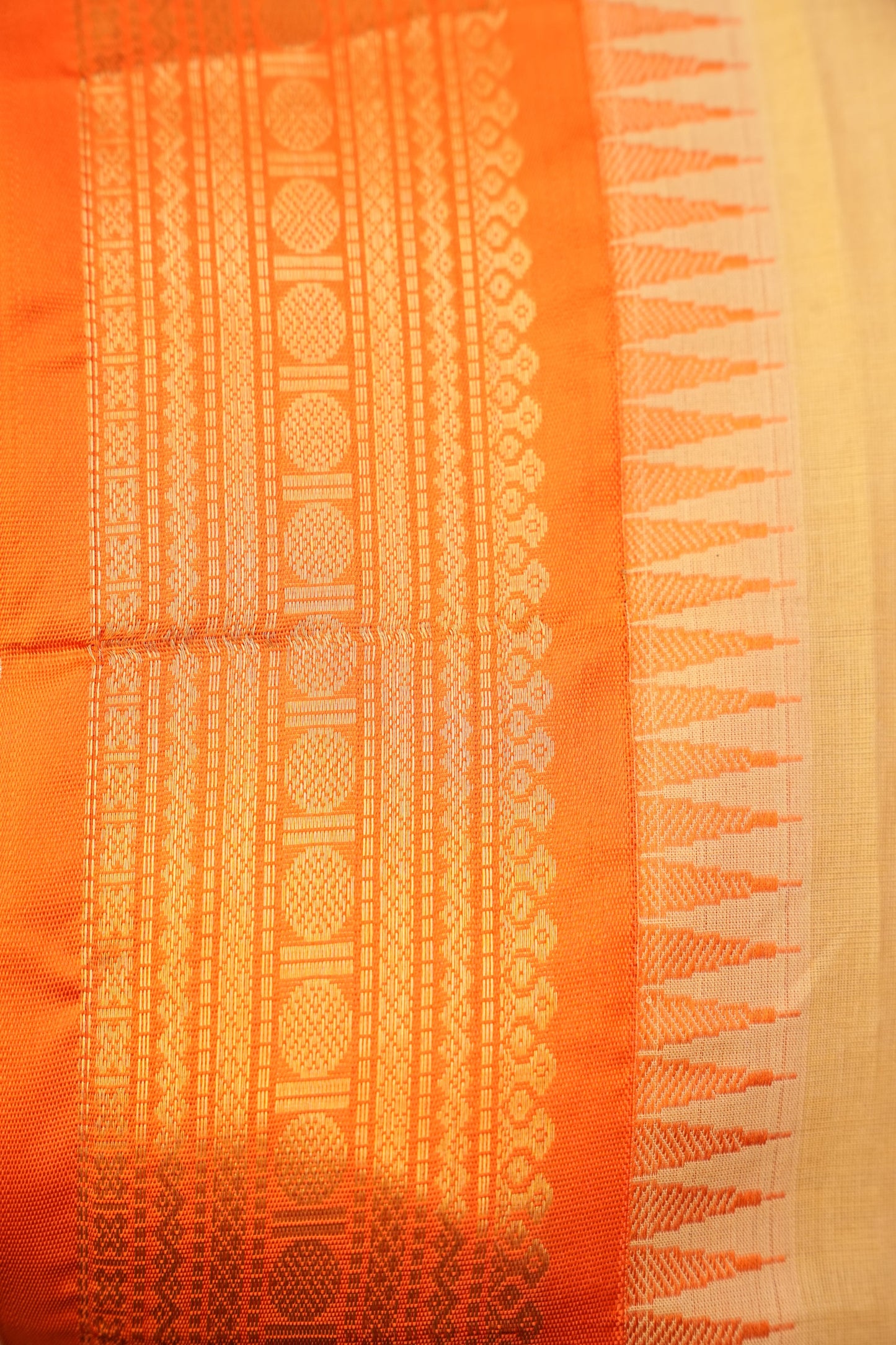 Gadwal Cotton Saree - Beige & Orange