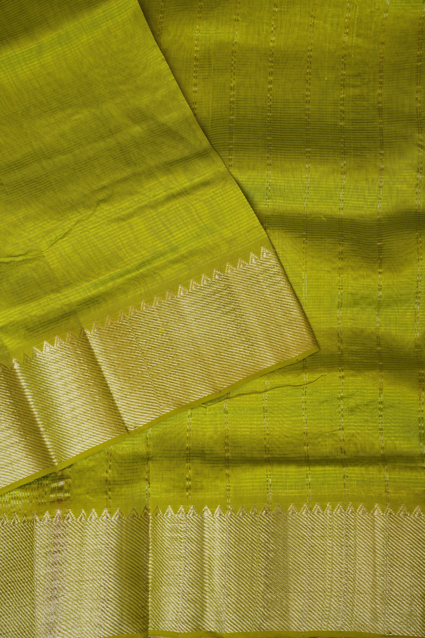 Mangalagiri Silk Cotton Saree - Parrot Green