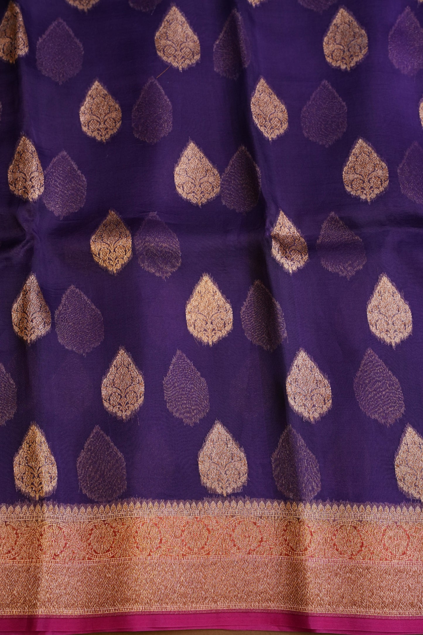 Pure Banarasi Organza(Kora) Silk Handloom Saree with Antique Zari Buttas & Border – Deep Purple & Pink | Silk Mark Certified