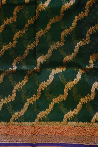 Pure Banarasi Organza(Kora) Silk Handloom Saree with Antique Zari Jaal & Contrast Border – Emerald Green with Red Border & Purple Pallu | Silk Mark Certified