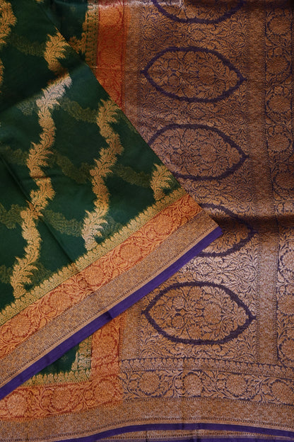 Pure Banarasi Organza(Kora) Silk Handloom Saree with Antique Zari Jaal & Contrast Border – Emerald Green with Red Border & Purple Pallu | Silk Mark Certified