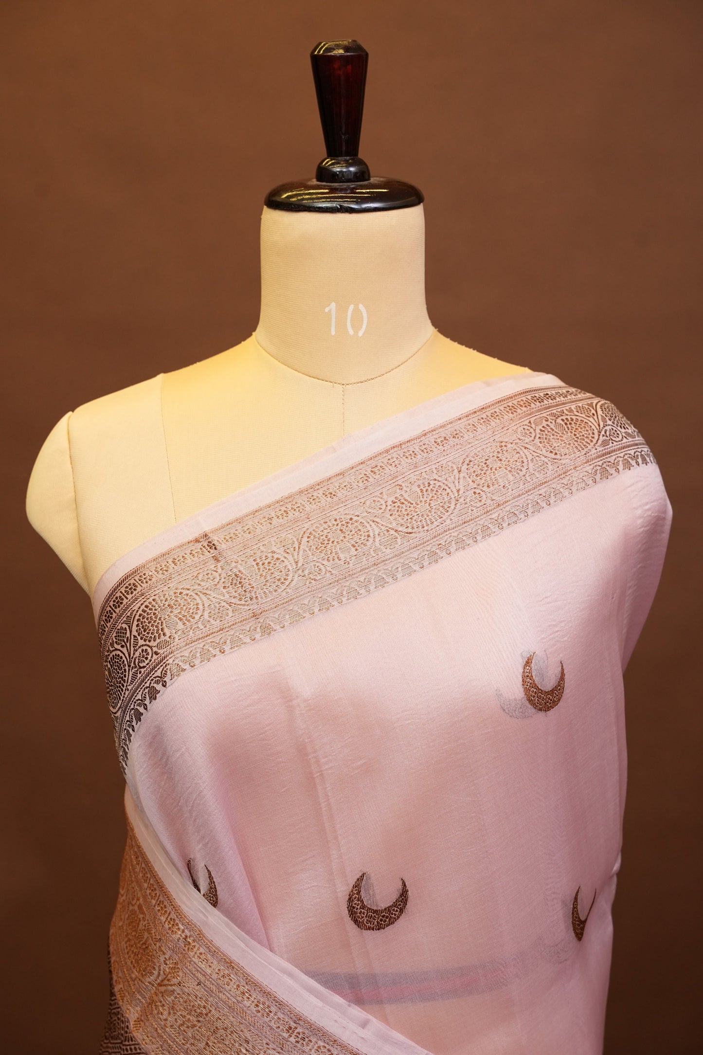 Pure Banarasi Organza(Kora) Silk Handloom Saree with Antique Gold Zari Buttas & Border – Baby Pink | Silk Mark Certified