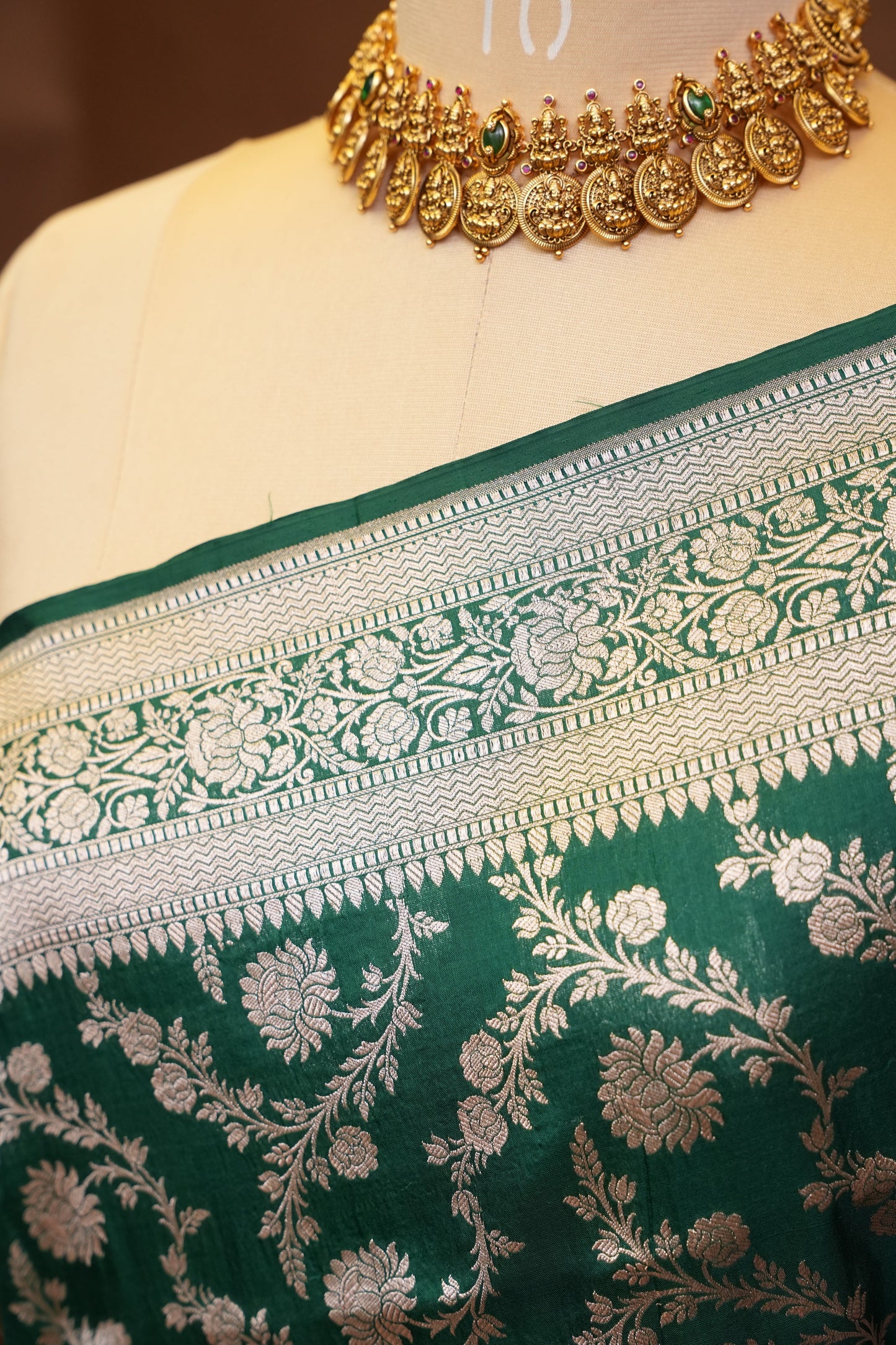 Pure Handloom Silk Katan Banaras Saree - Emerald Green|Silk Mark Certified