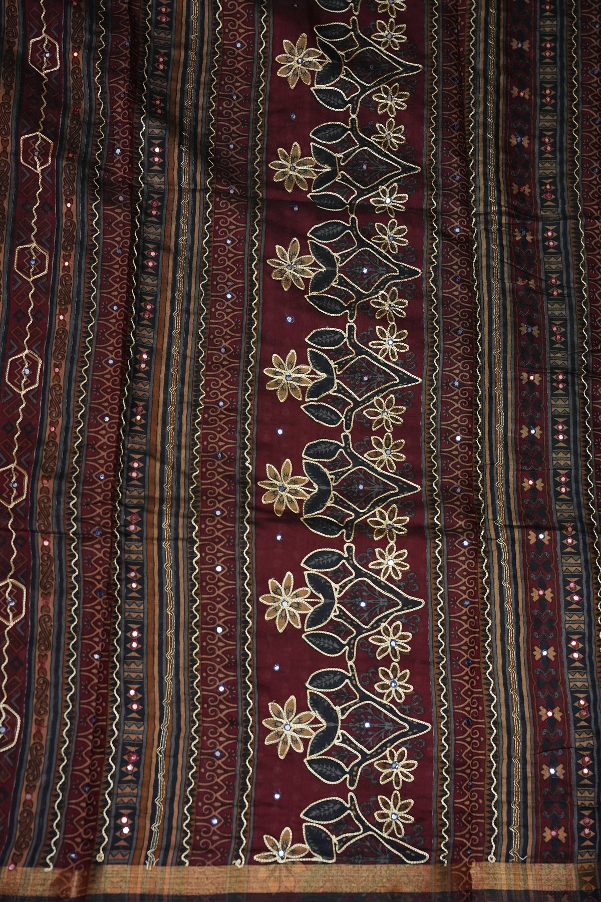 Chanderi Cotton Saree with Kalamkari Prints & Embroidered Pallu – Ivory & Maroon