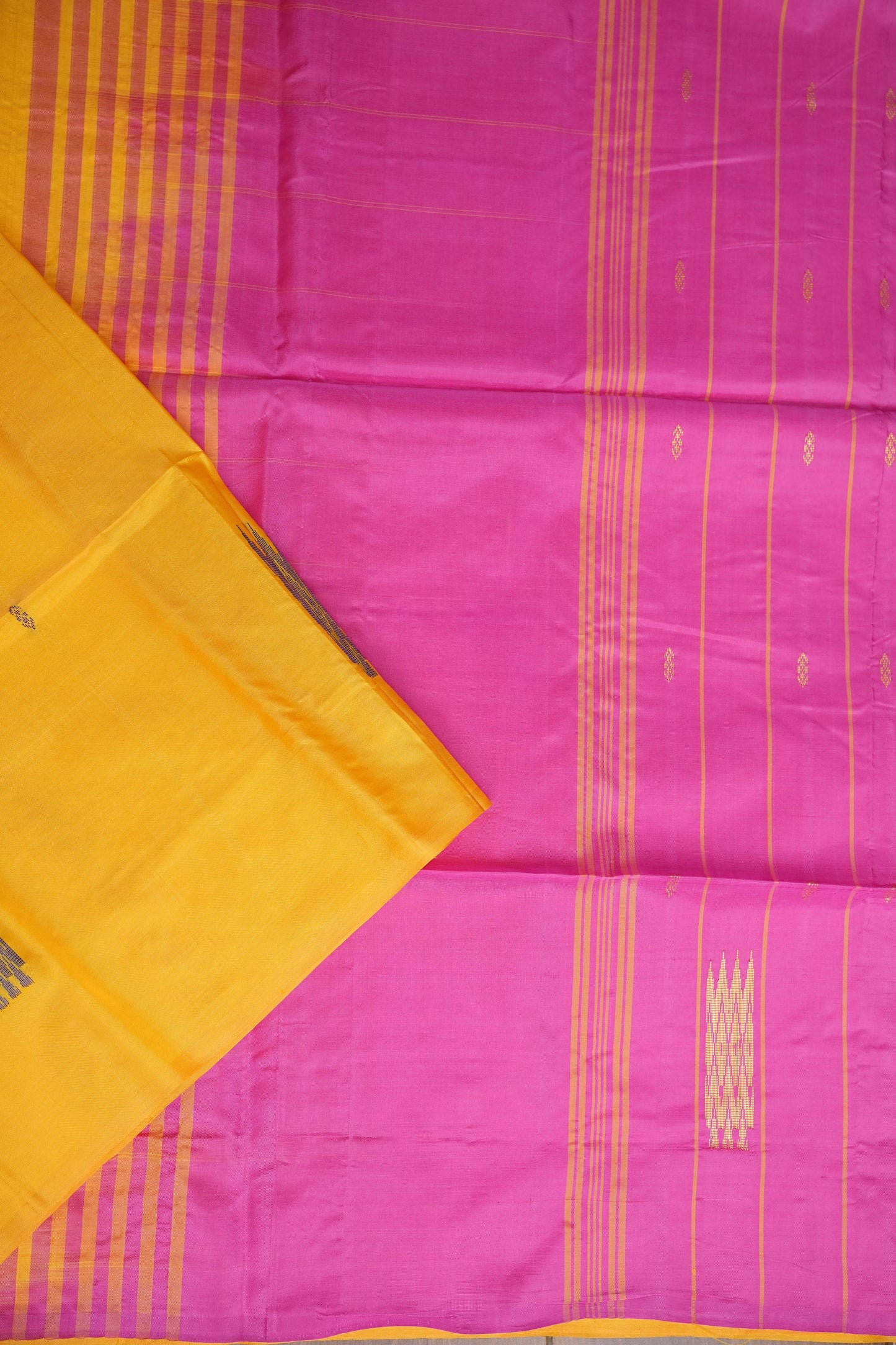 Vegan Saree with Contrast Pallu – Mustard Yellow & Pink