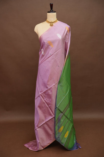 Vegan Saree with Temple Motifs & Contrast Green Pallu – Lavender Pink