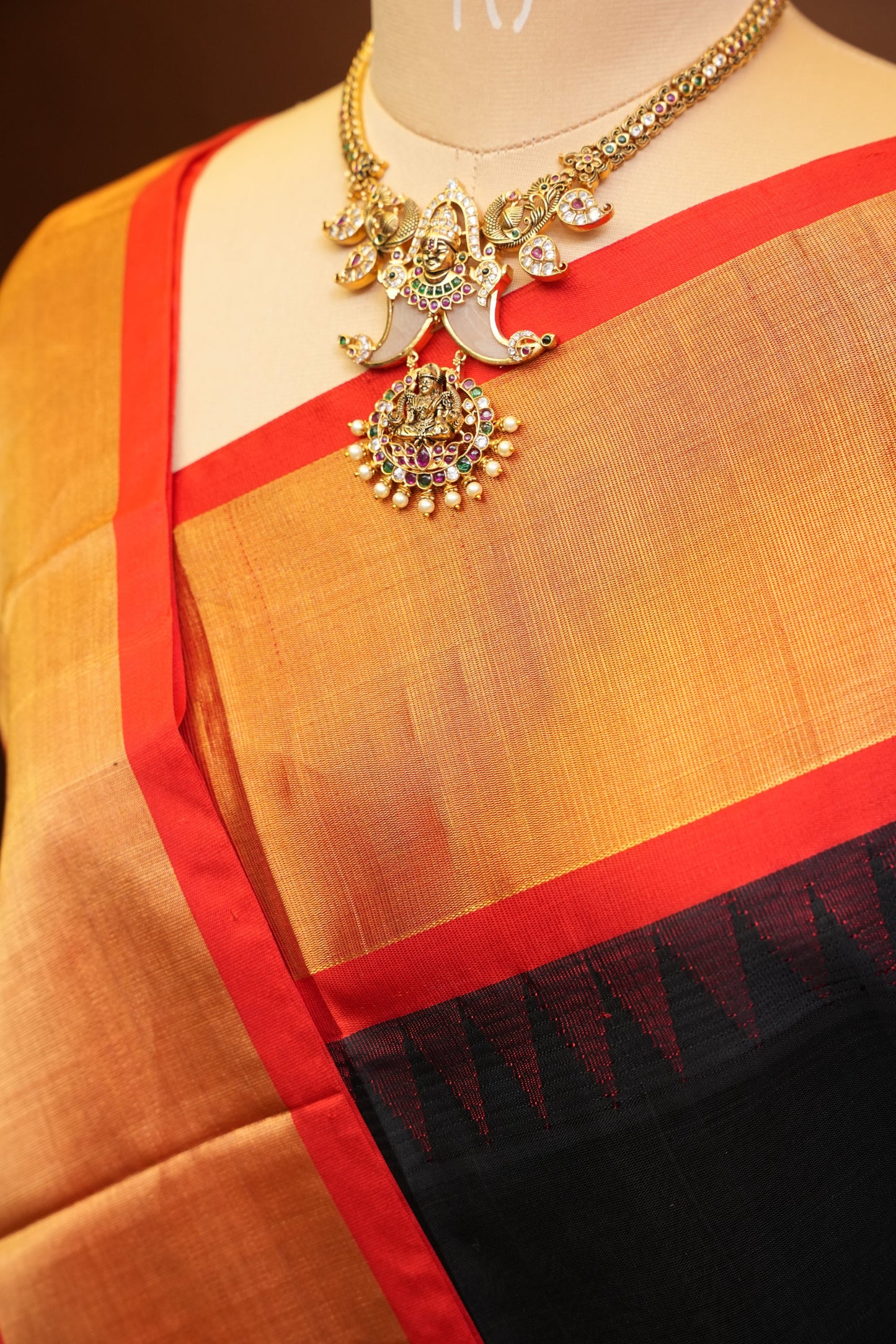 Pure Kuppadam Korvai Silk Cotton Pattu Saree-Black & Red