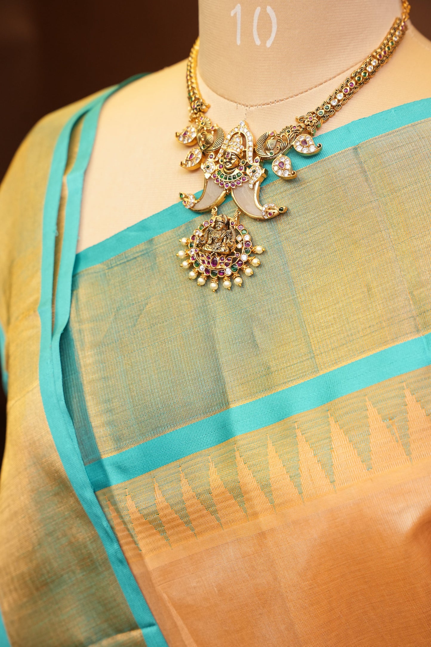 Pure Kuppadam Korvai Silk Cotton Pattu Saree-Ivory & Turquoise Green