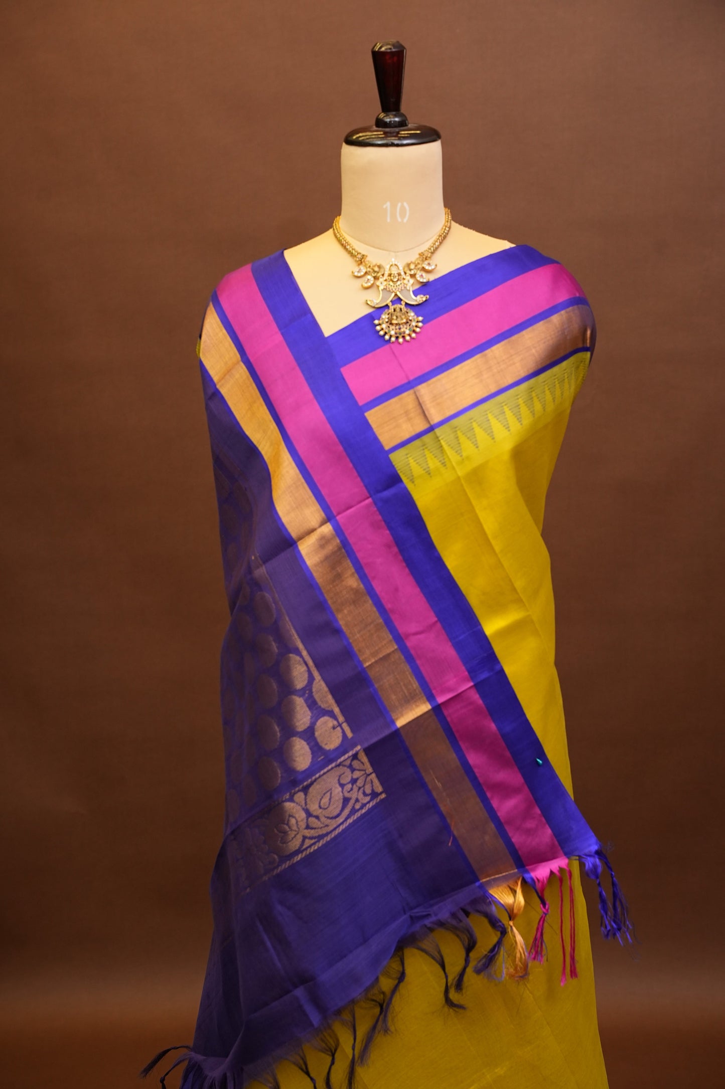 Pure Kuppadam Korvai Silk Cotton Pattu Saree-Parrot Green and Royal Blue