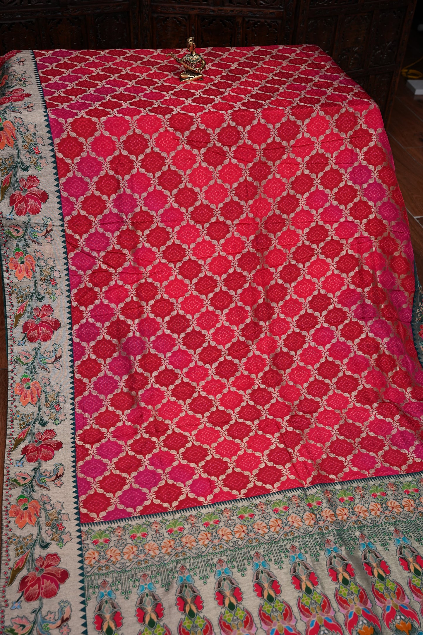 Kashmiri Pashmina Story Telling Banarasi Saree - Pink
