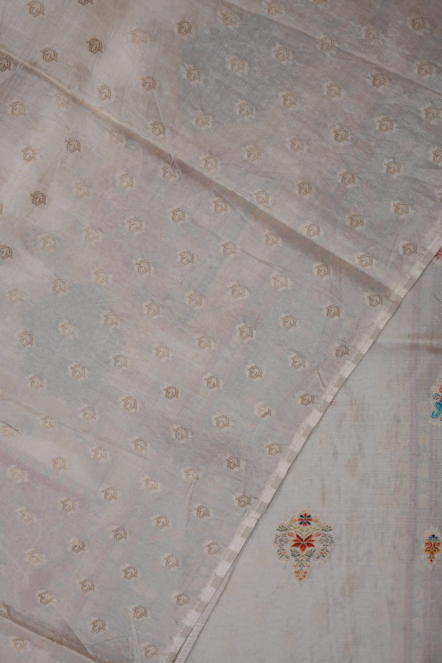 Kashmiri Pashmina Banarasi Story Telling Saree - Ivory