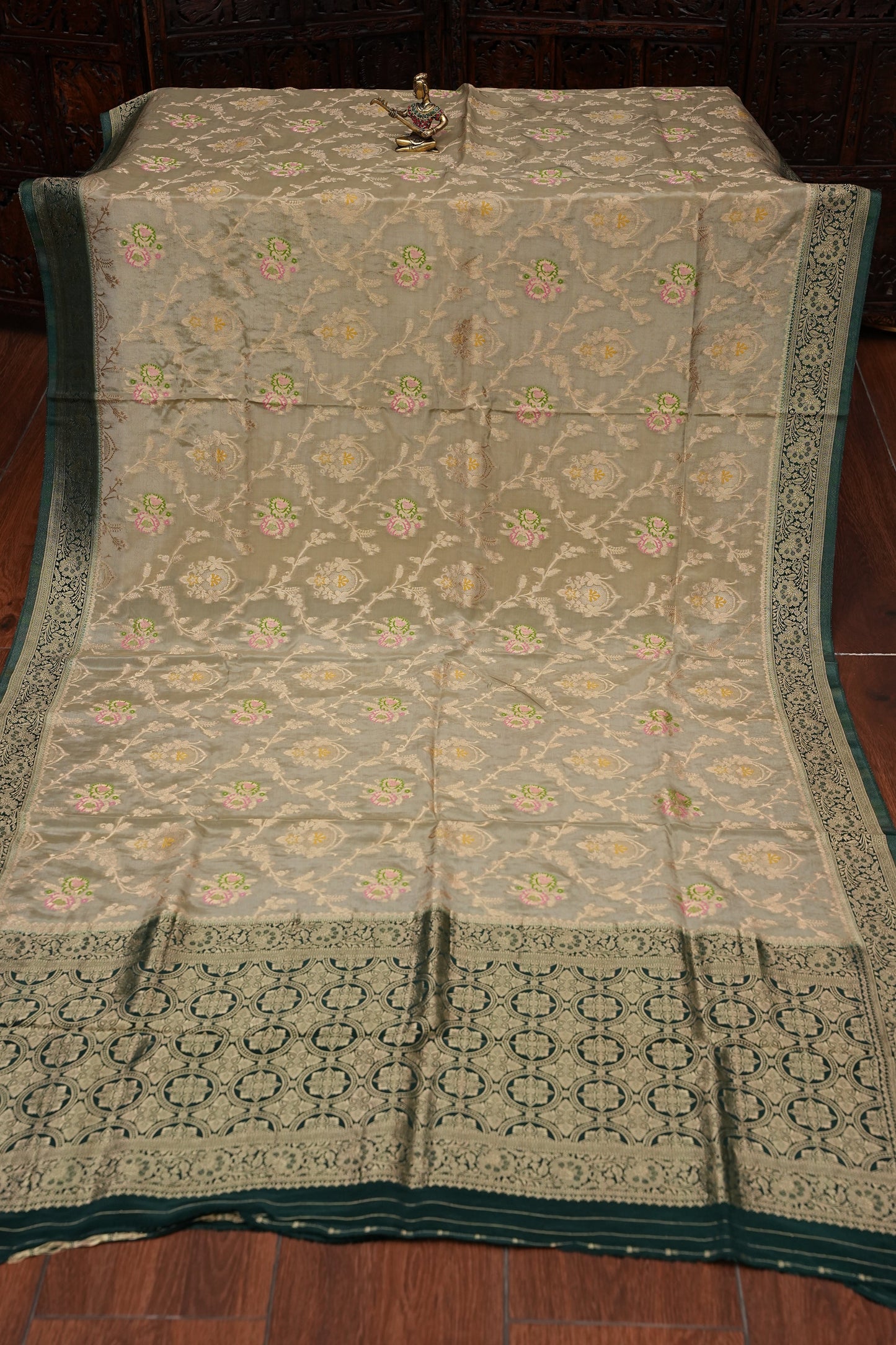 Banarasi Munga Silk Saree - Champagne Gold & Emerald green