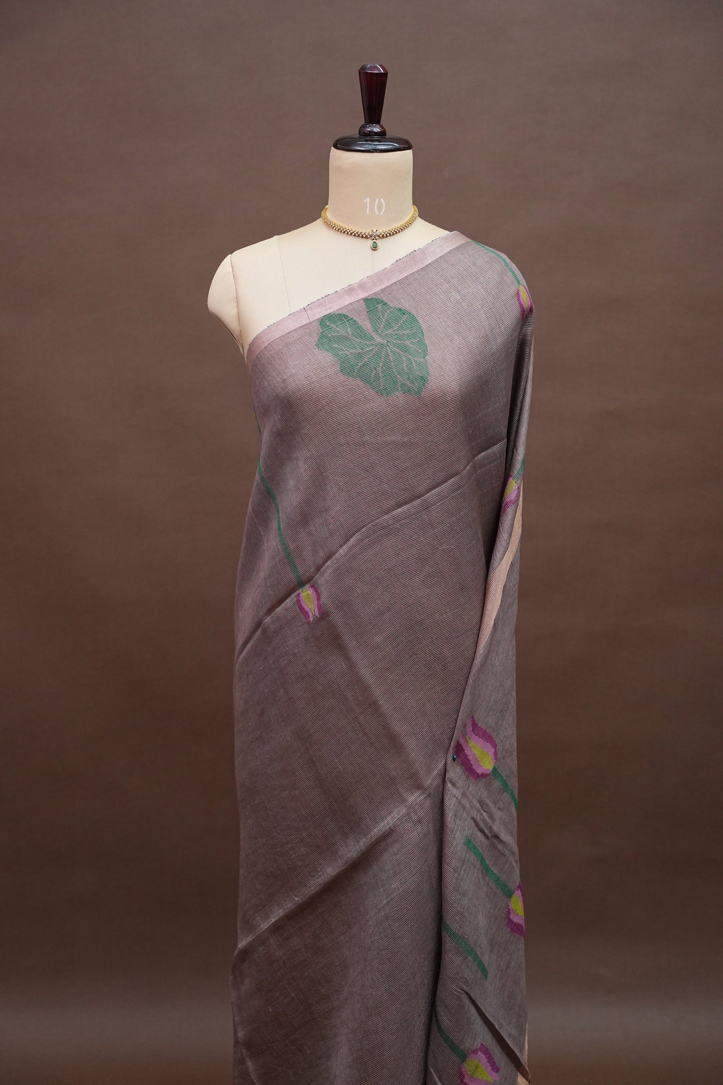 Pure Silk Linen Tissue Handwoven Jamdani Saree – sand dune with Lotus Motifs