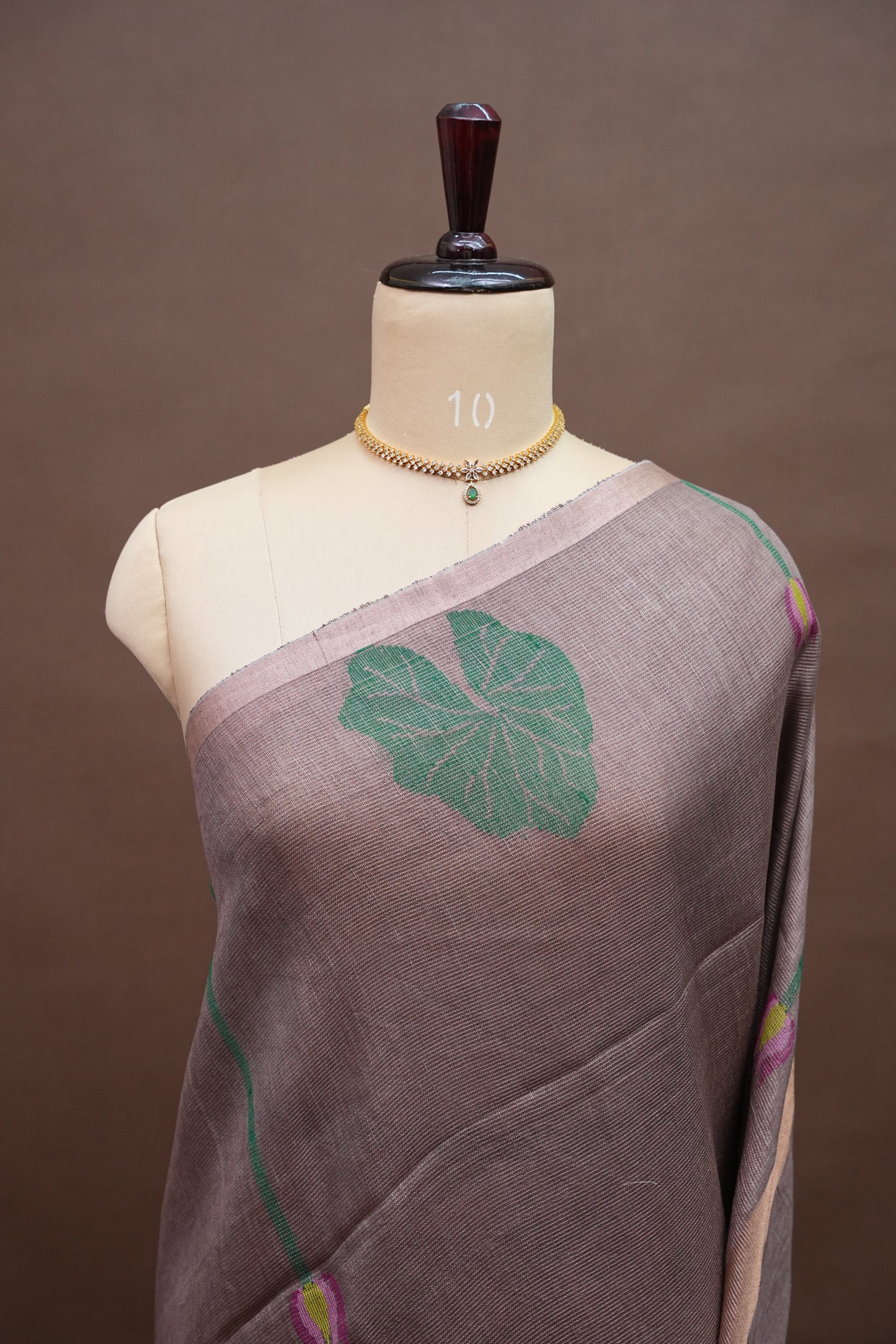 Pure Silk Linen Tissue Handwoven Jamdani Saree – sand dune with Lotus Motifs