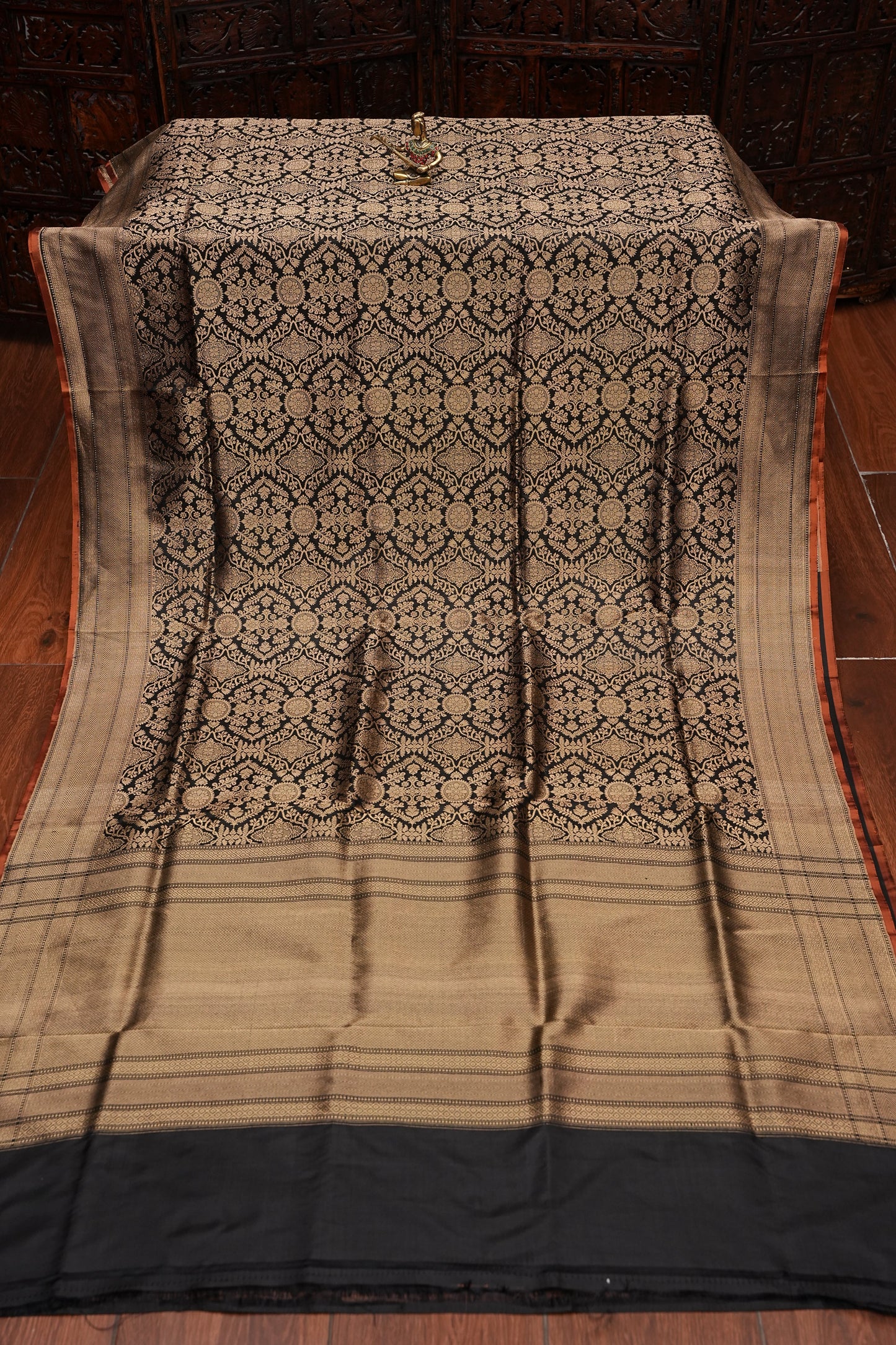 Pure Handloom Silk Katan Banaras Saree - Black|Silk Mark Certified