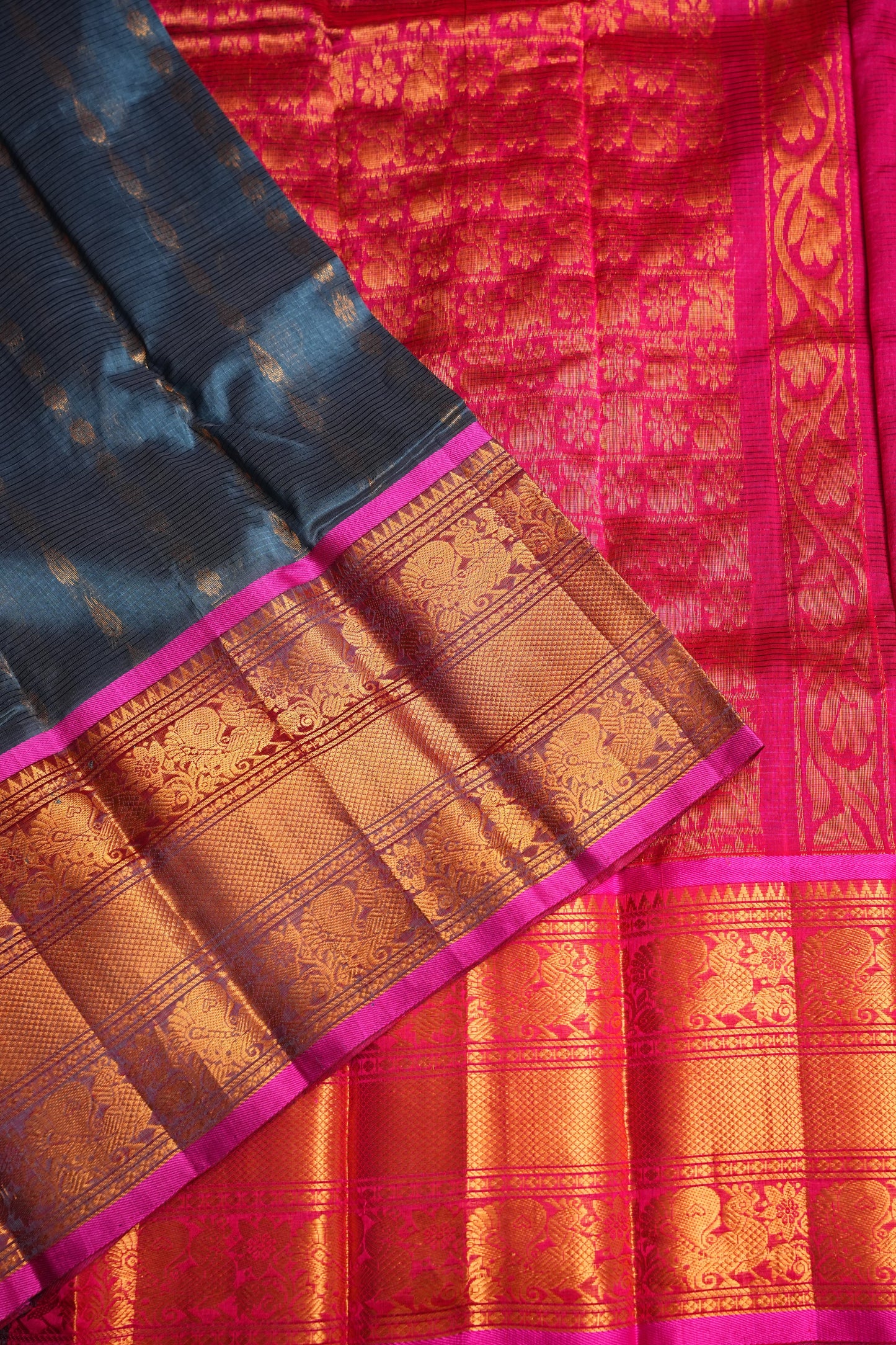 Mangalgiri Kuppadam Silk Cotton Pattu Saree - Grey & Pink