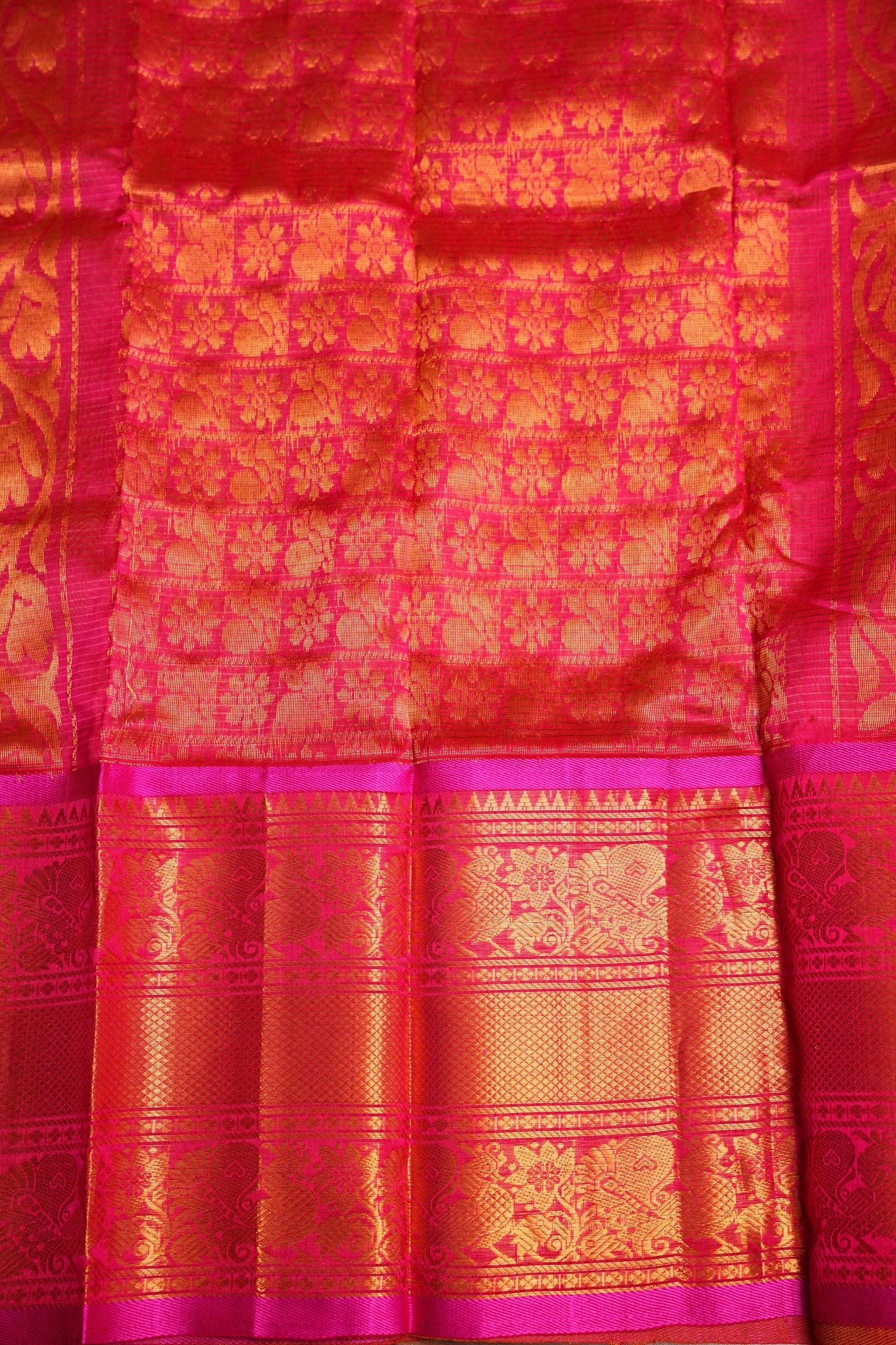 Mangalgiri Kuppadam Silk Cotton Pattu Saree - Parrot Green & Pink