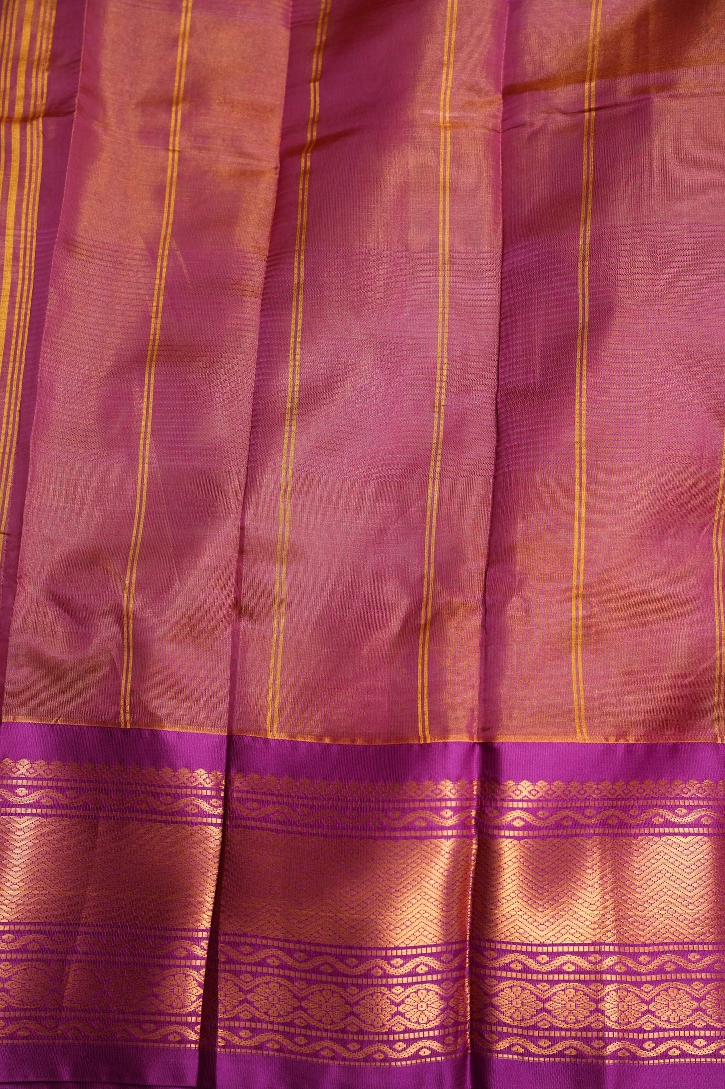 Tissue Silk Cotton Mangalgiri Kuppadam Pattu Saree - Parrot Green and Pink