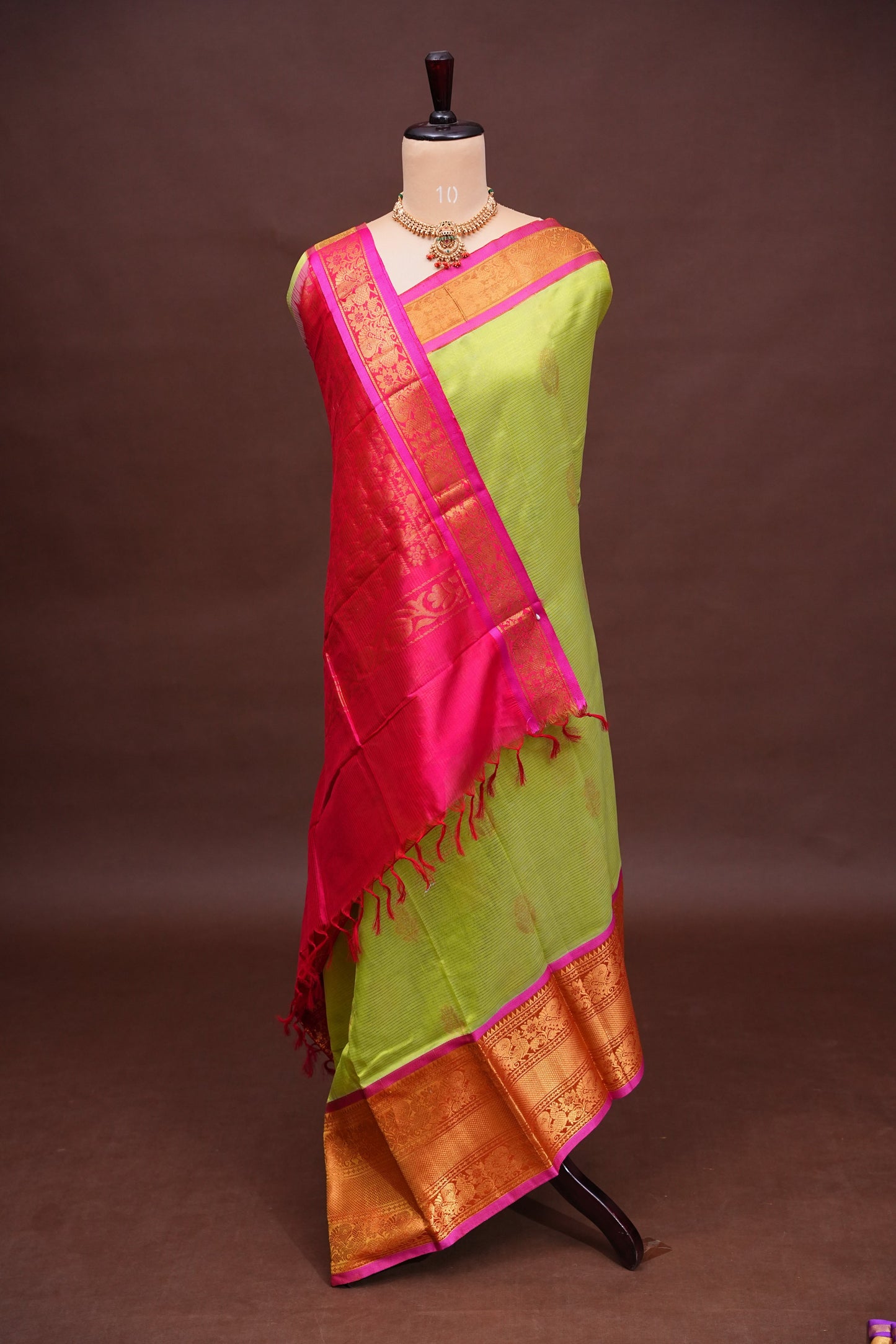 Mangalgiri Kuppadam Silk Cotton Pattu Saree - Parrot Green & Pink