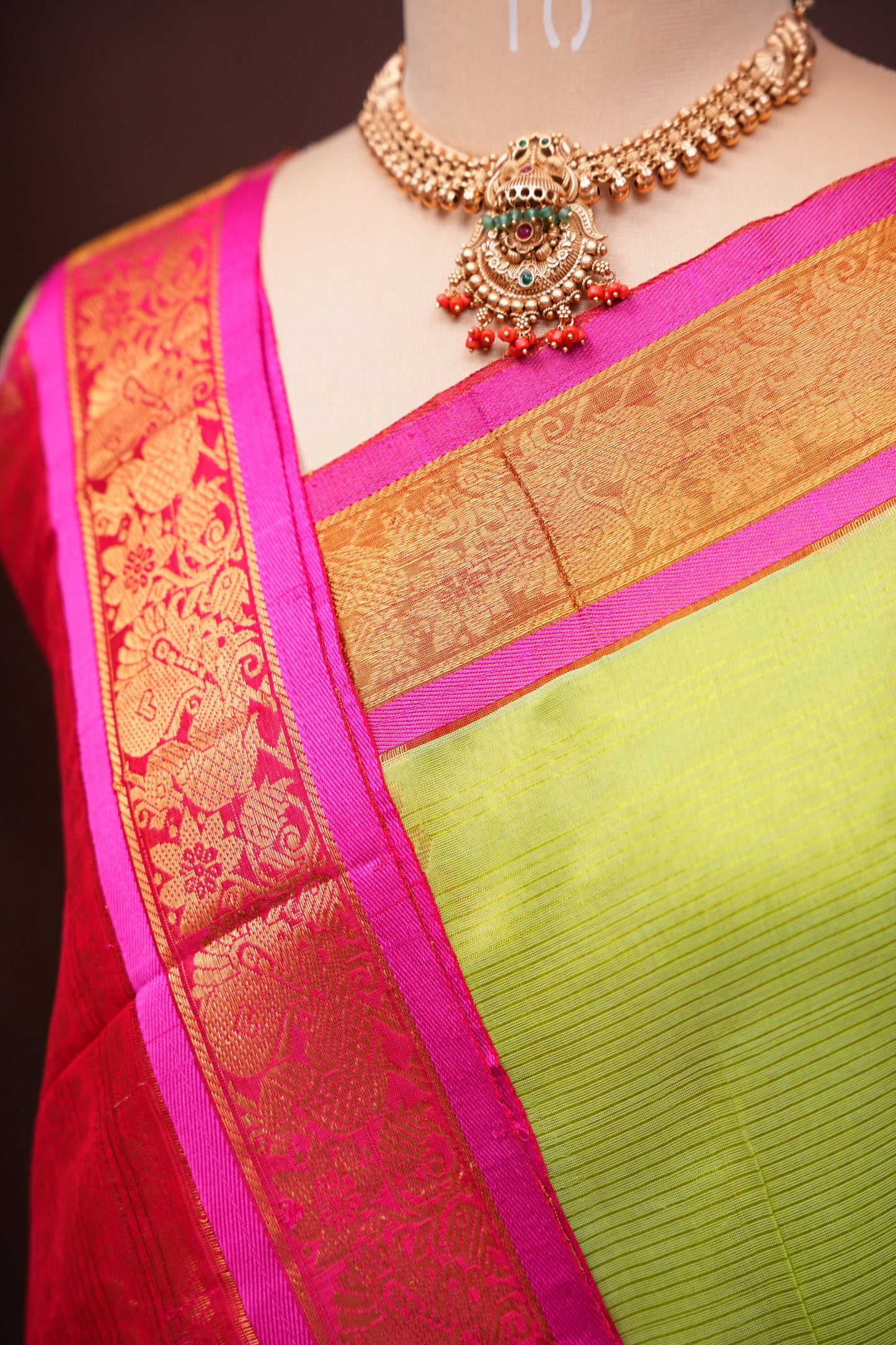 Mangalgiri Kuppadam Silk Cotton Pattu Saree - Parrot Green & Pink